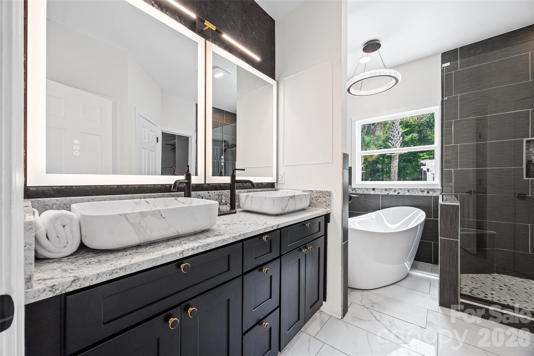 9827 Potter Road — Matthews