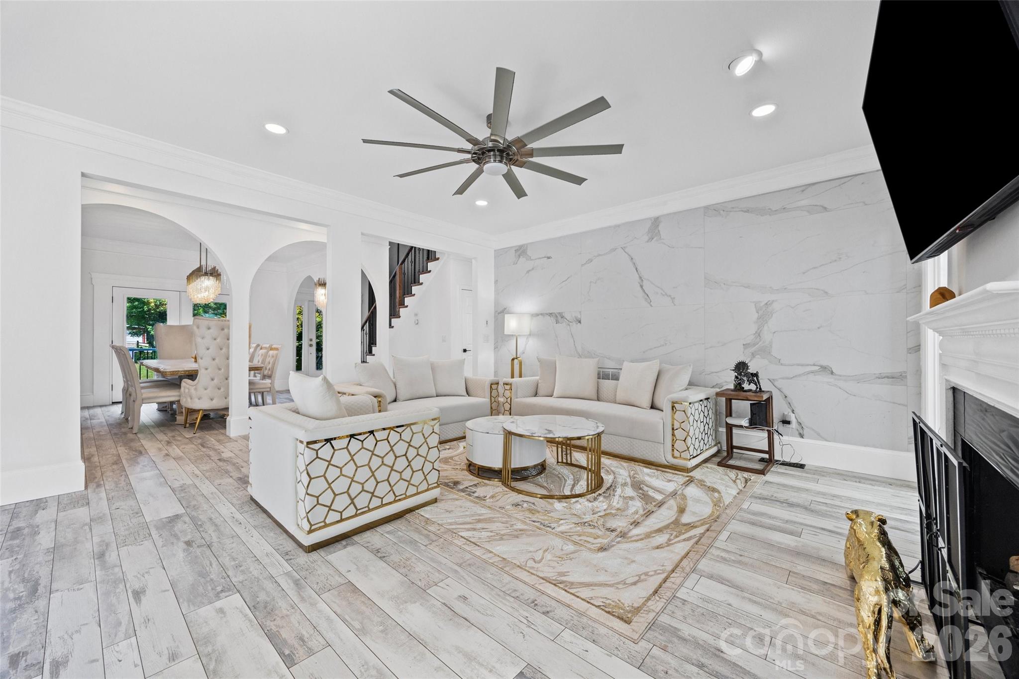 9827 Potter Road — Matthews