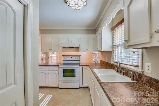 825 Raleigh Court — Gastonia