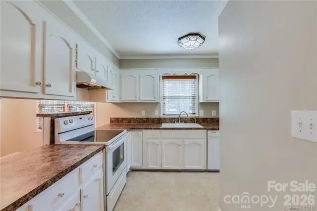 825 Raleigh Court — Gastonia