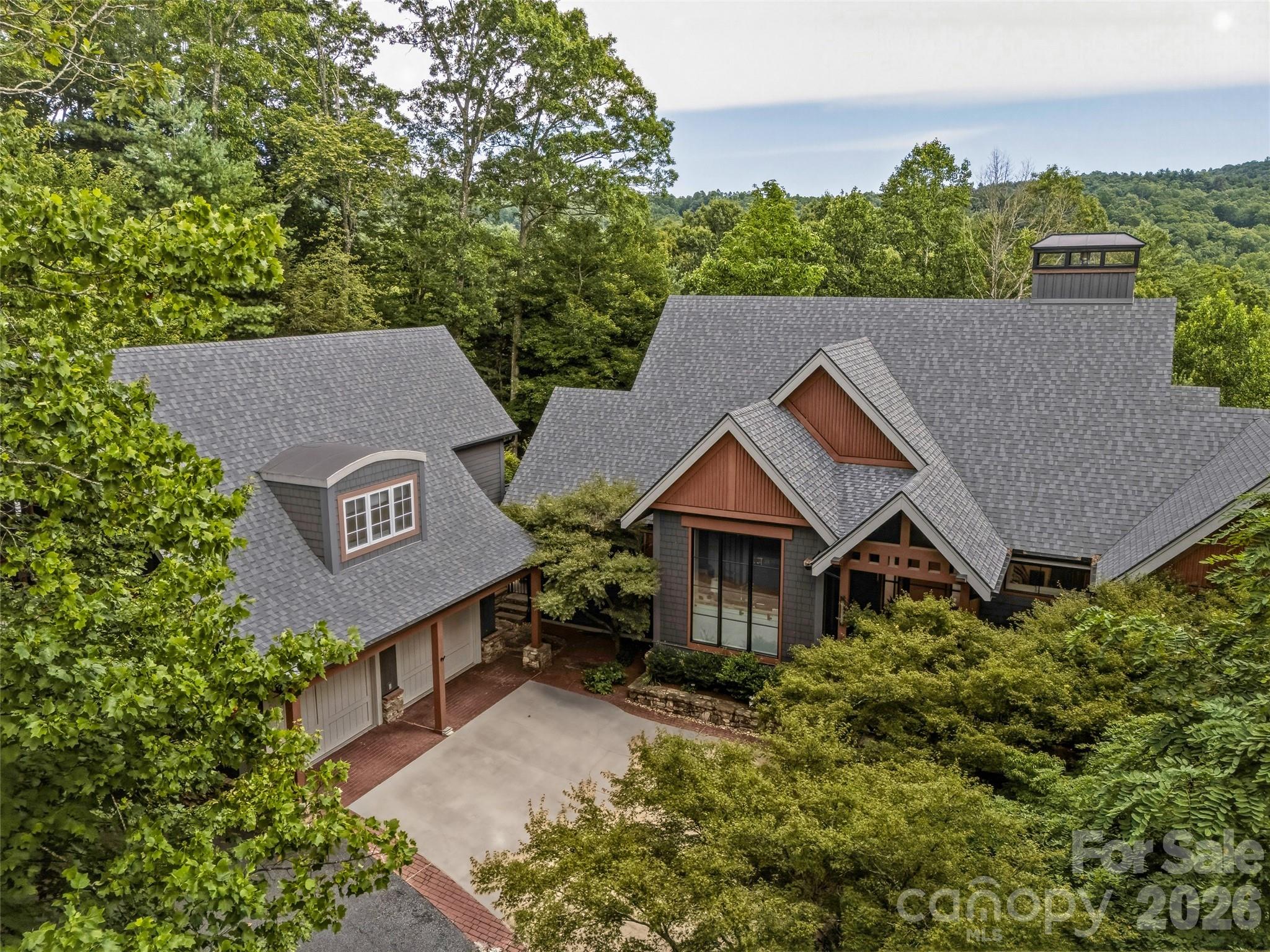 183 Chattooga Run — Hendersonville