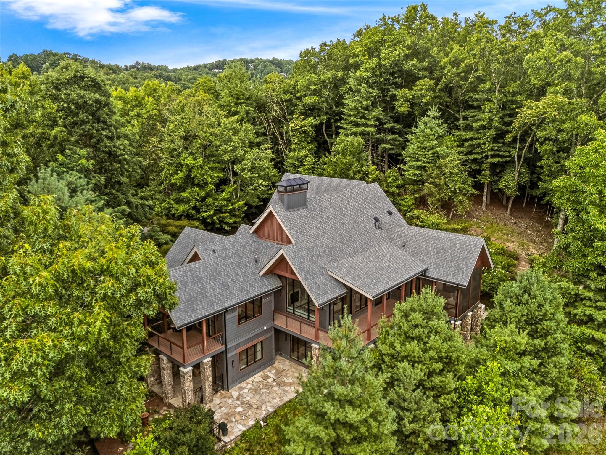 183 Chattooga Run — Hendersonville
