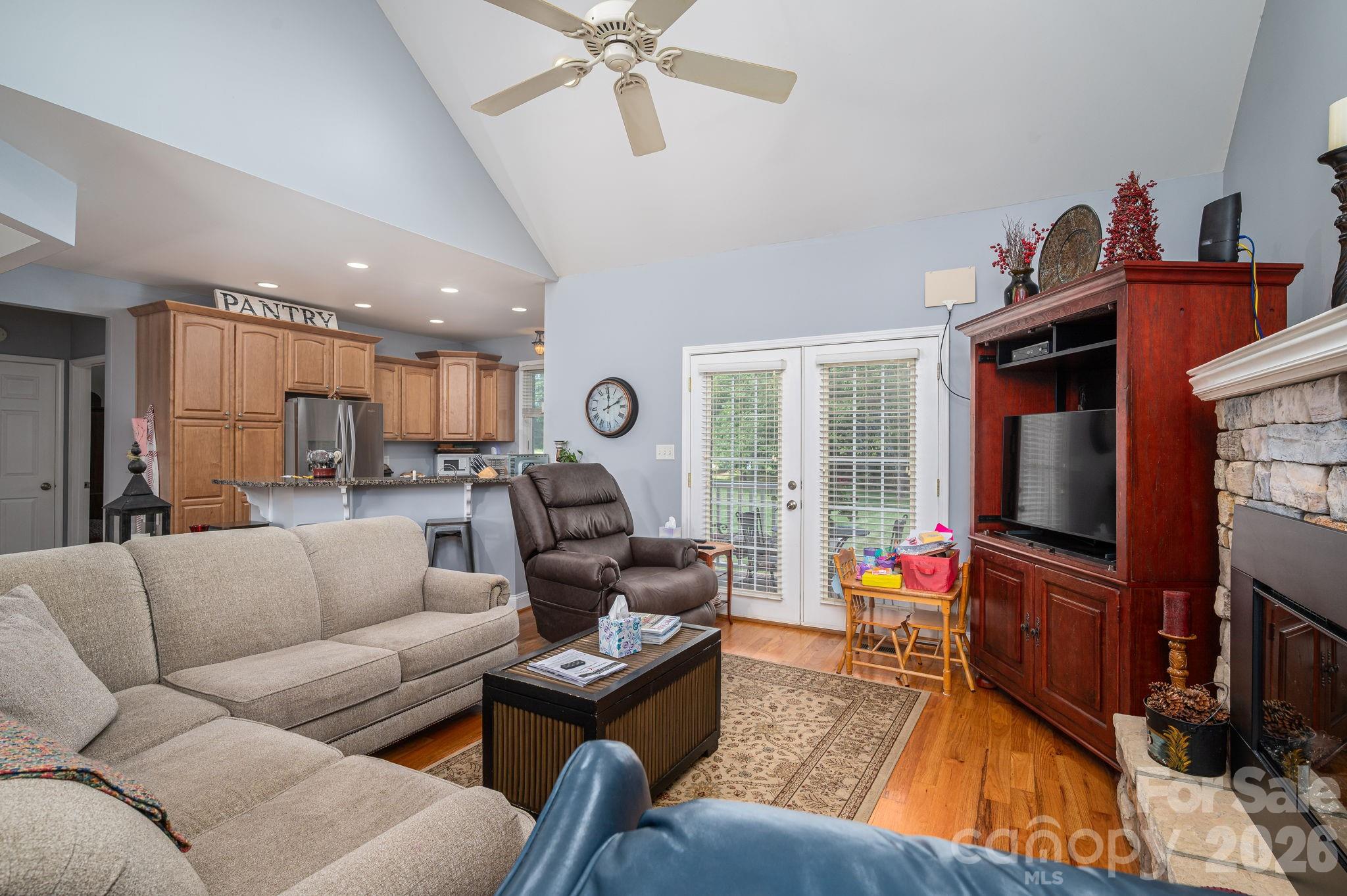 1855 Jetton Drive — Vale