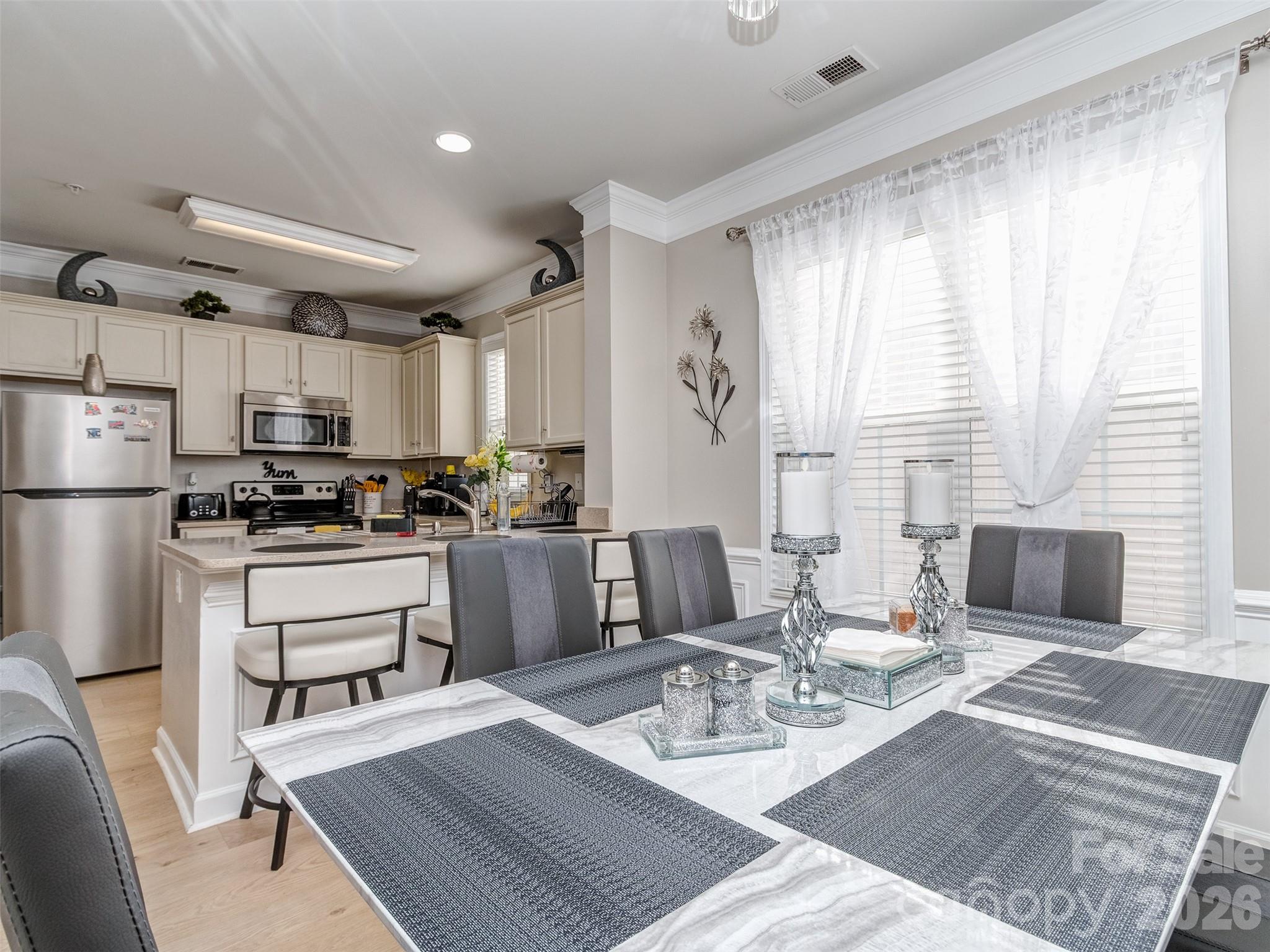 2074 Ayrsley Town Boulevard — Charlotte