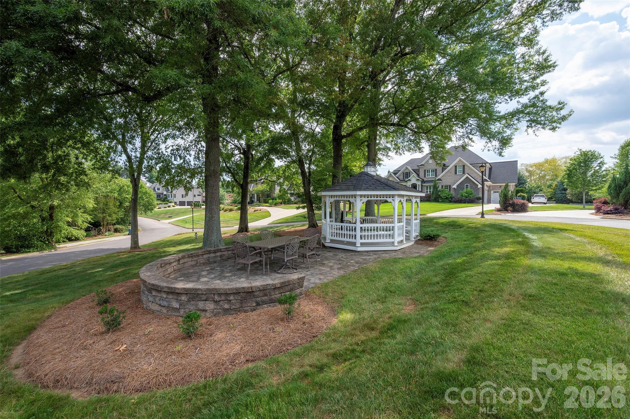 310 James Way — Bermuda Run