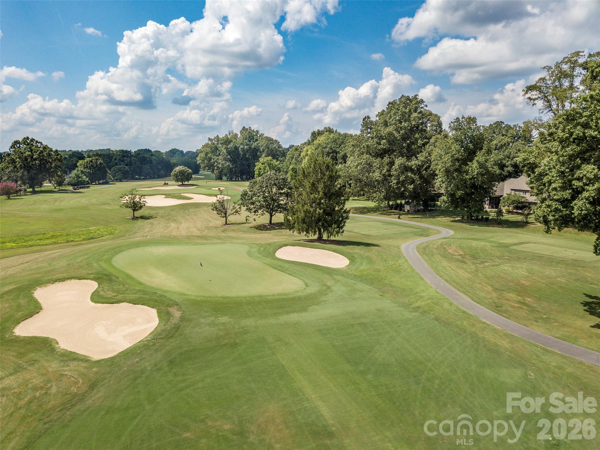 310 James Way — Bermuda Run