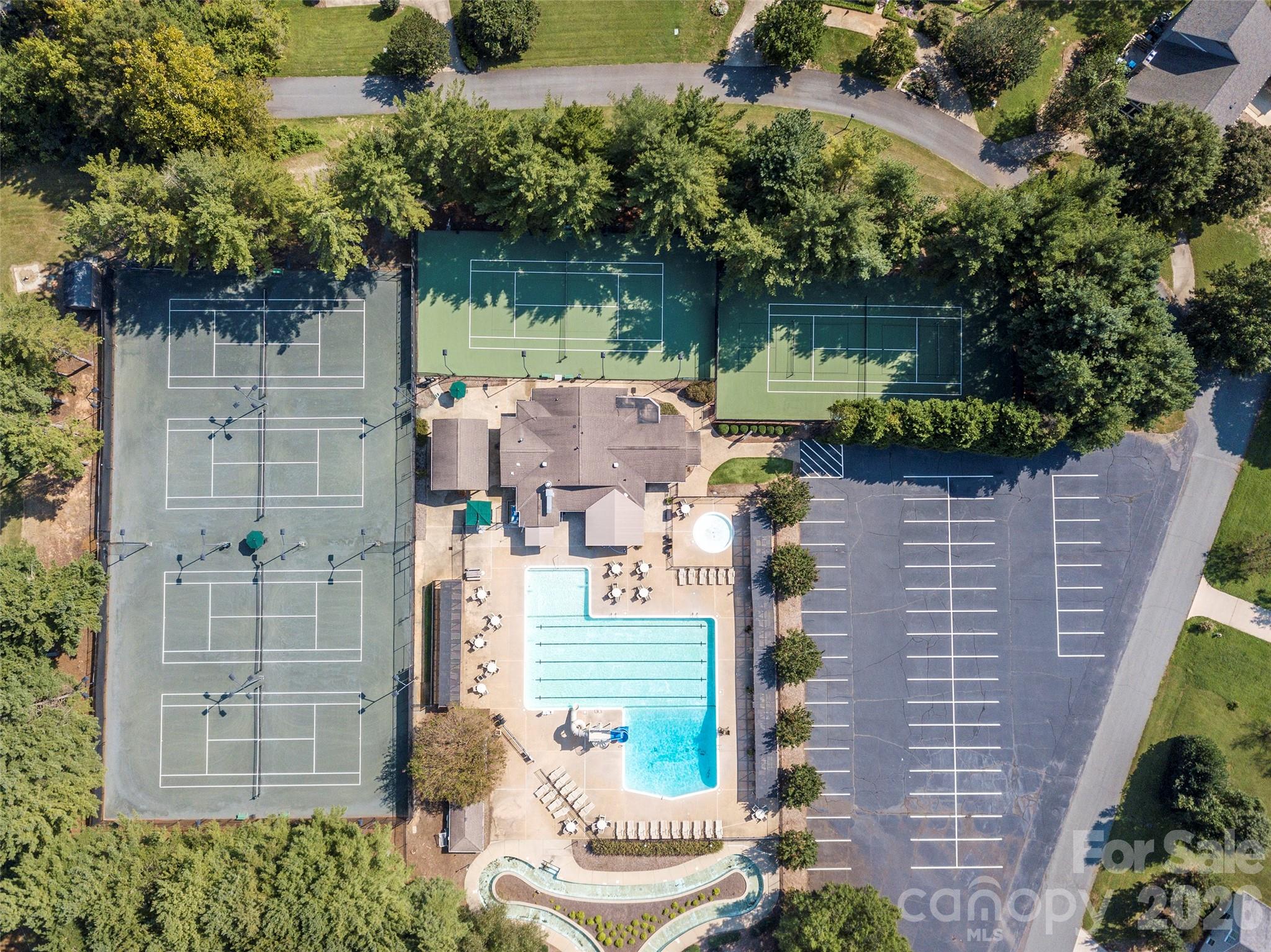 310 James Way — Bermuda Run