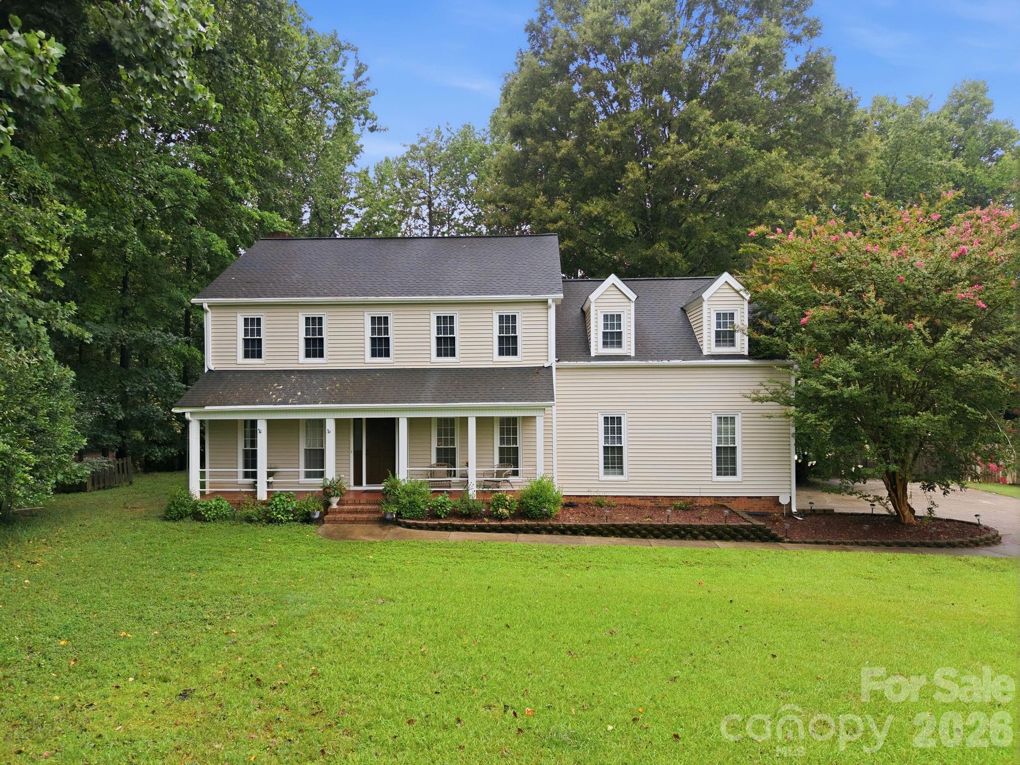115 Valley Glen Drive — Waxhaw