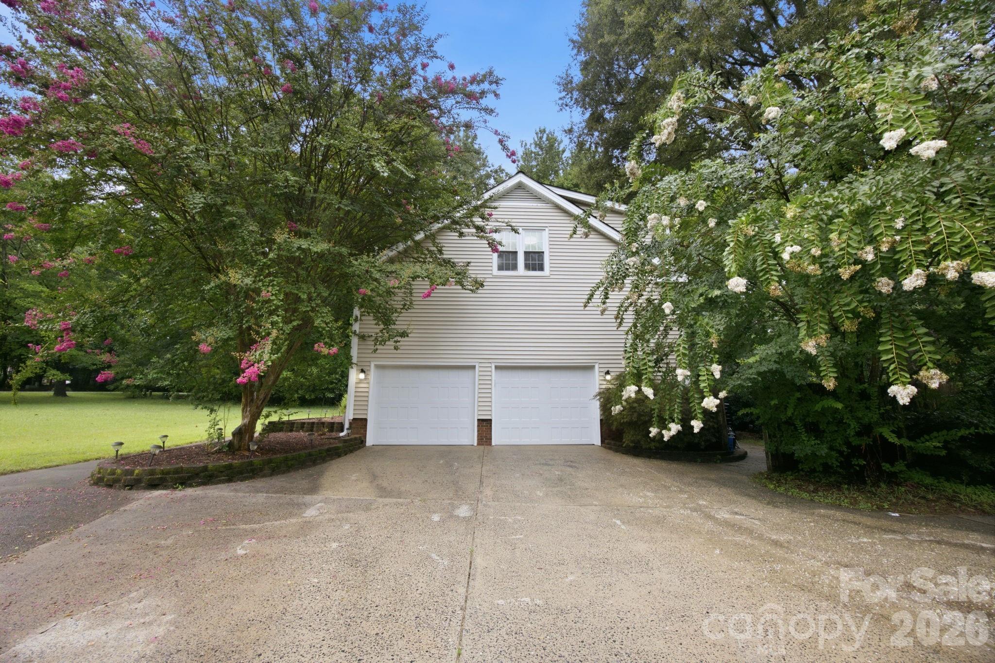 115 Valley Glen Drive — Waxhaw