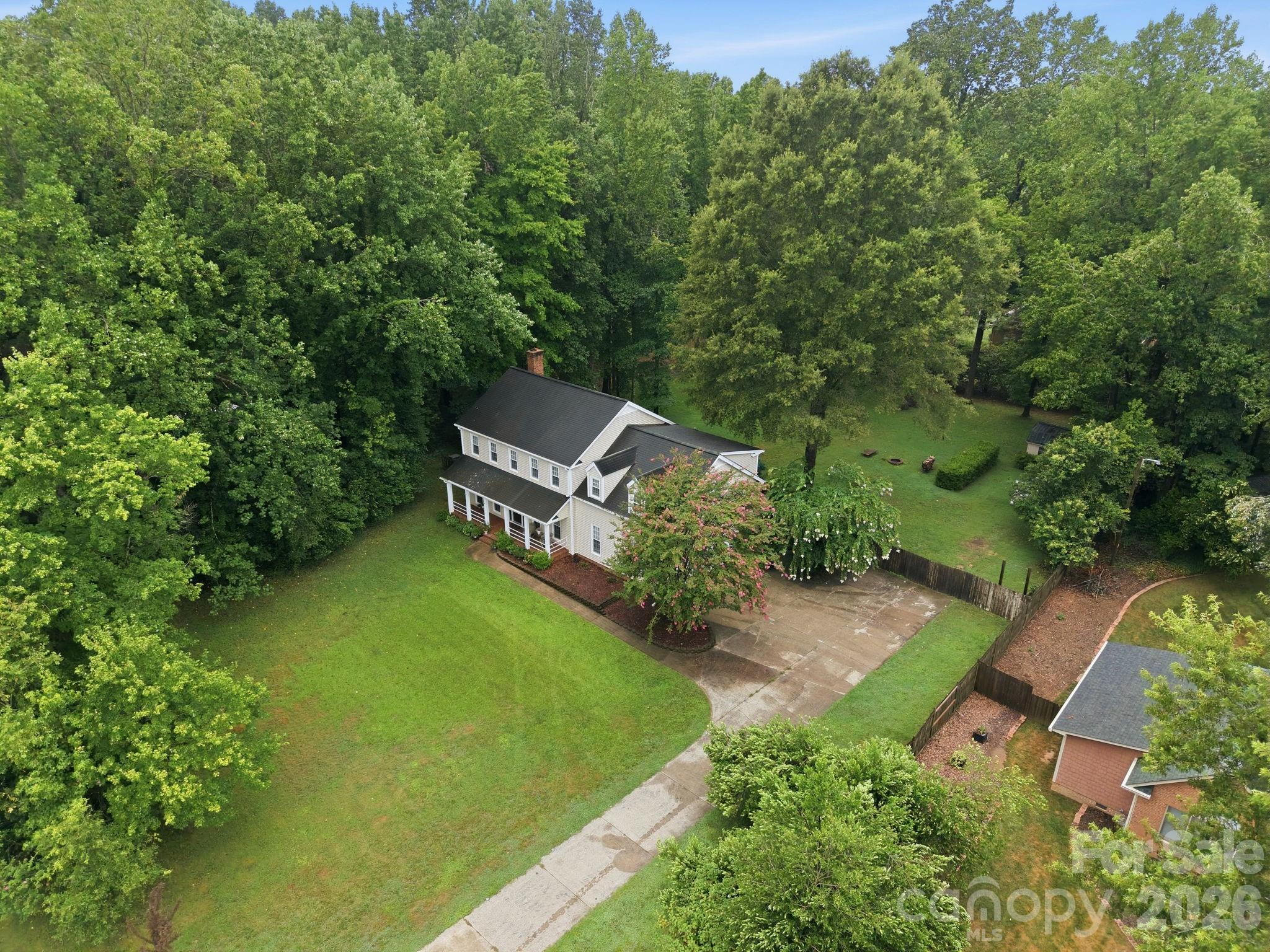 115 Valley Glen Drive — Waxhaw