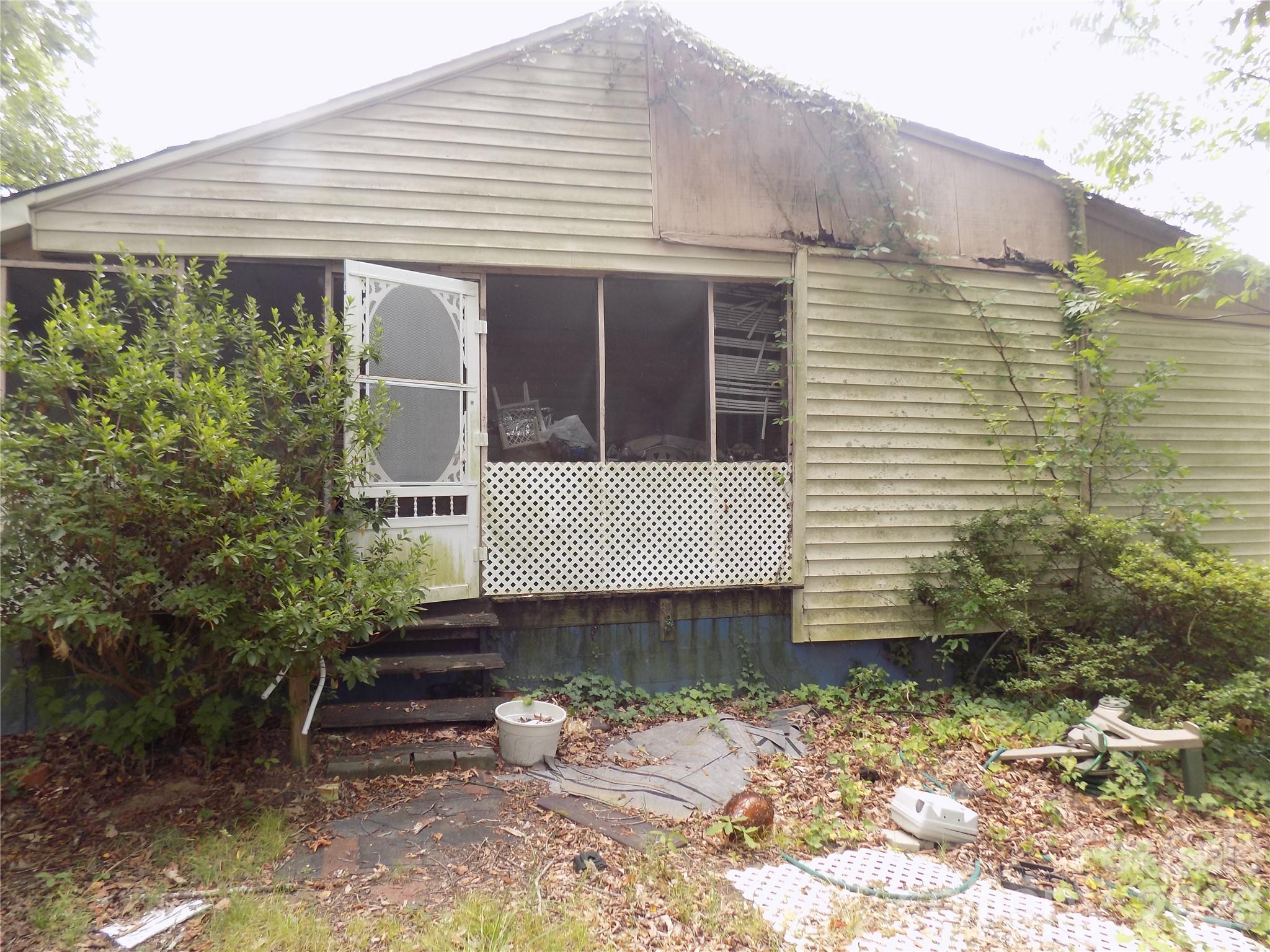 604 W Harrison Avenue — Gastonia