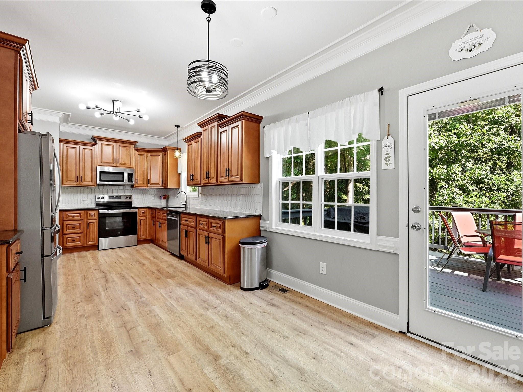 1401 Wall Street — Waxhaw