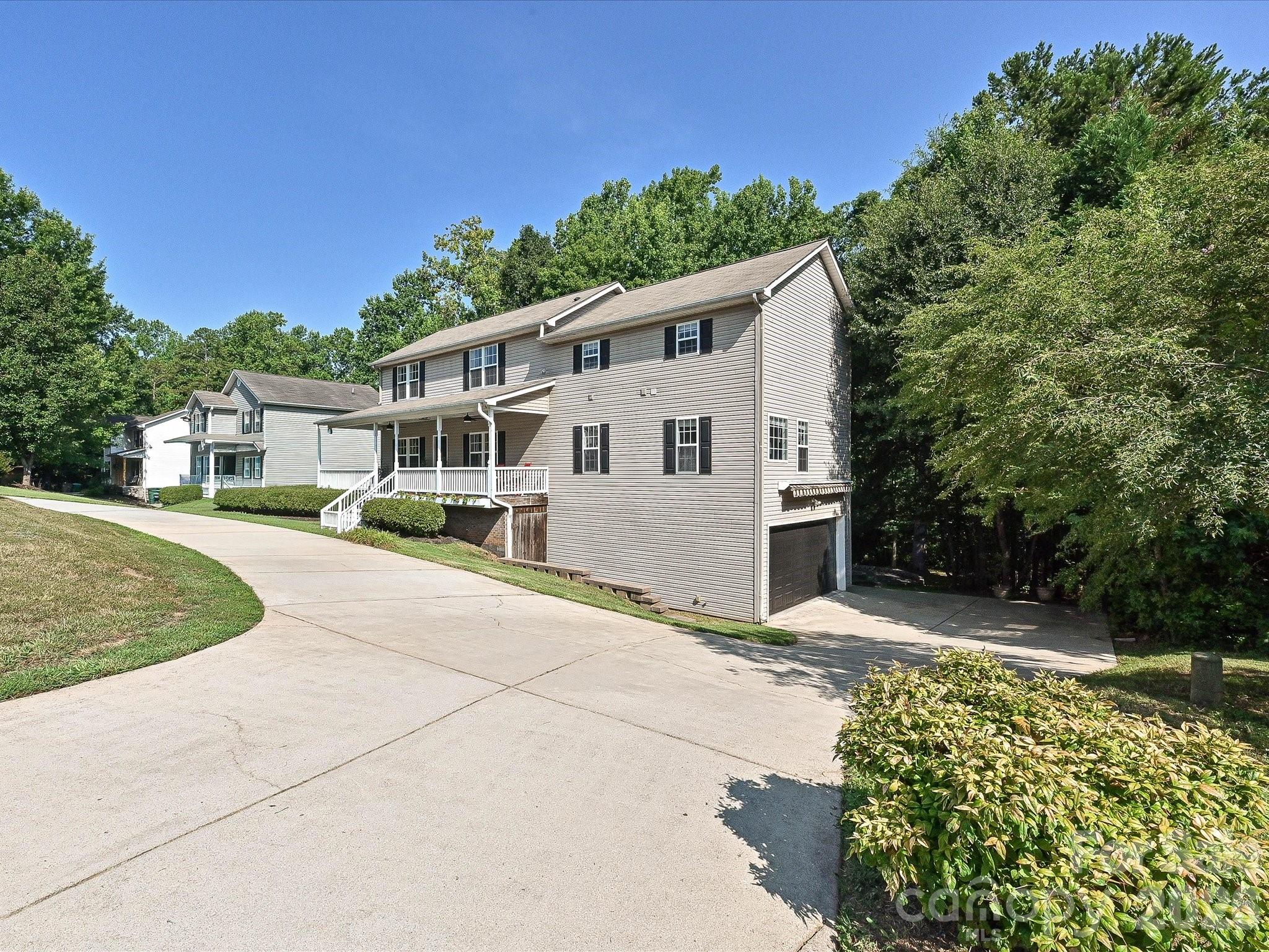 1401 Wall Street — Waxhaw