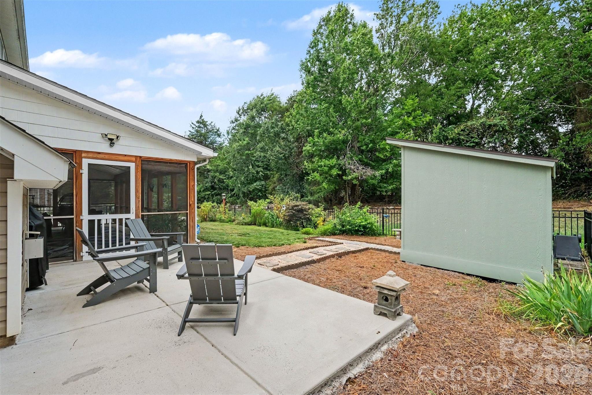 10120 Shanaclear Avenue — Concord