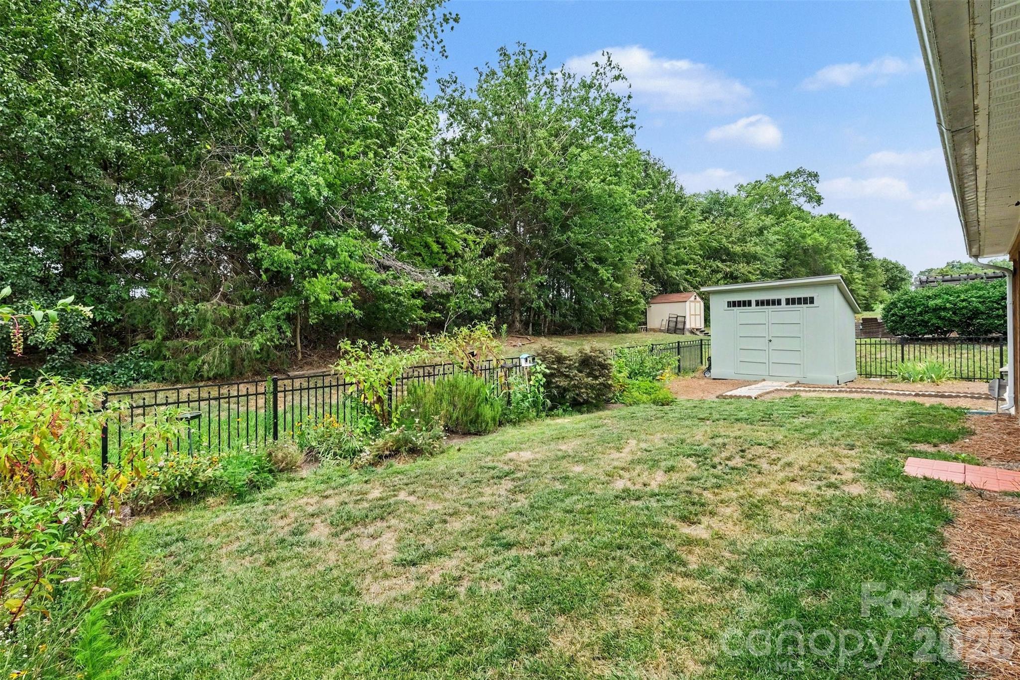 10120 Shanaclear Avenue — Concord