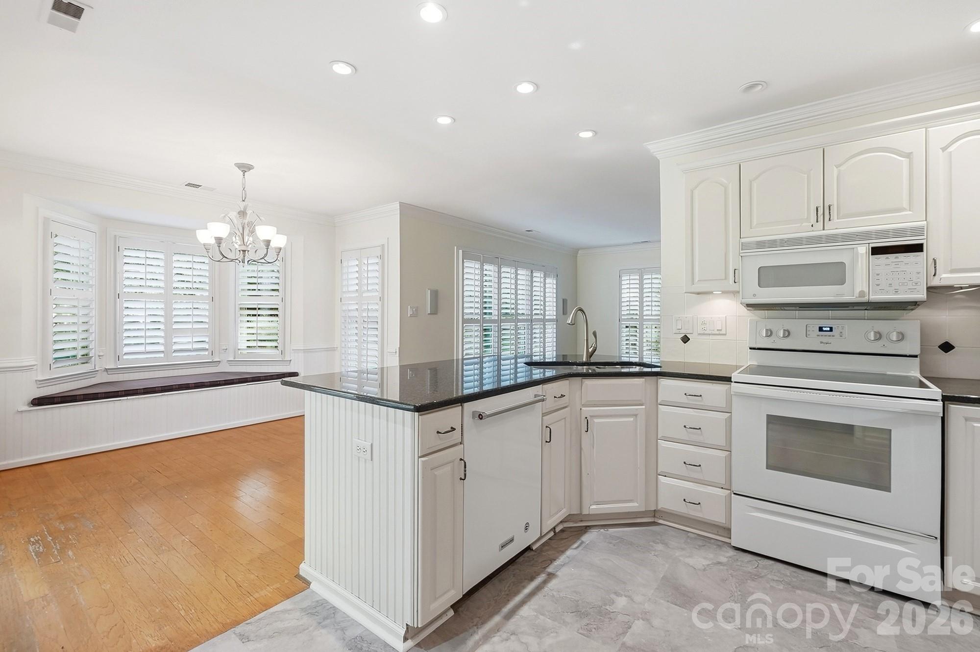 10012 Brass Eagle Lane — Charlotte