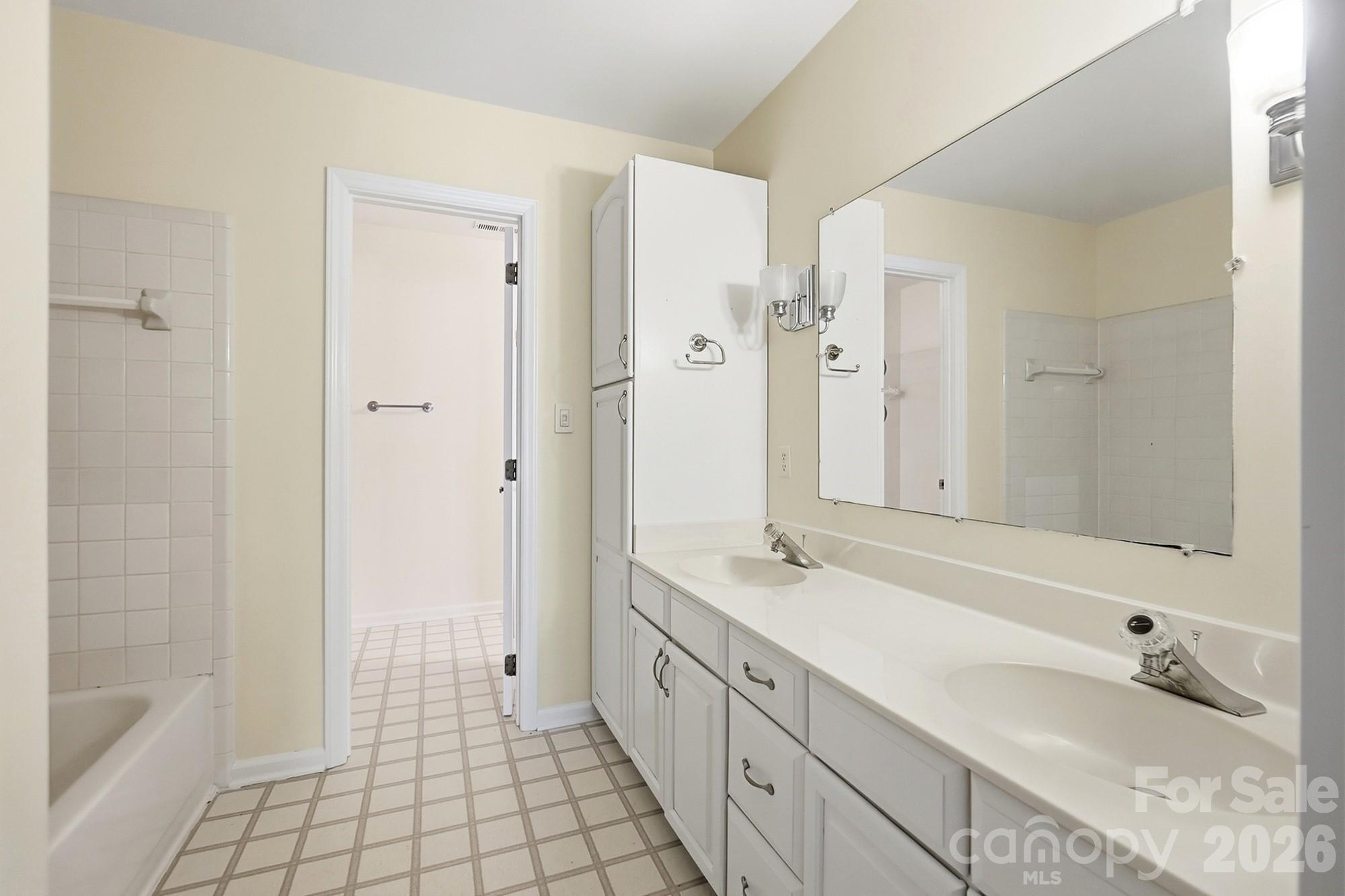 10012 Brass Eagle Lane — Charlotte