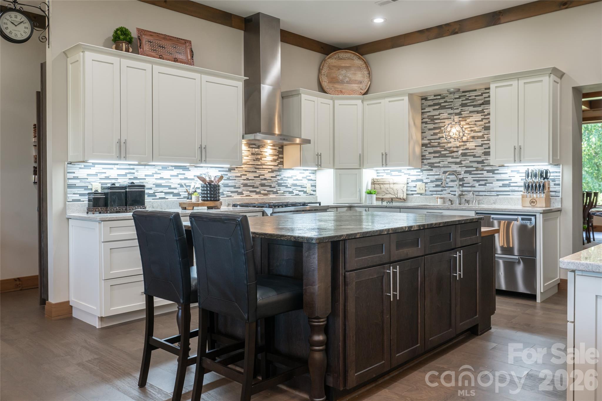 660 Pleasant Grove Road — Hendersonville