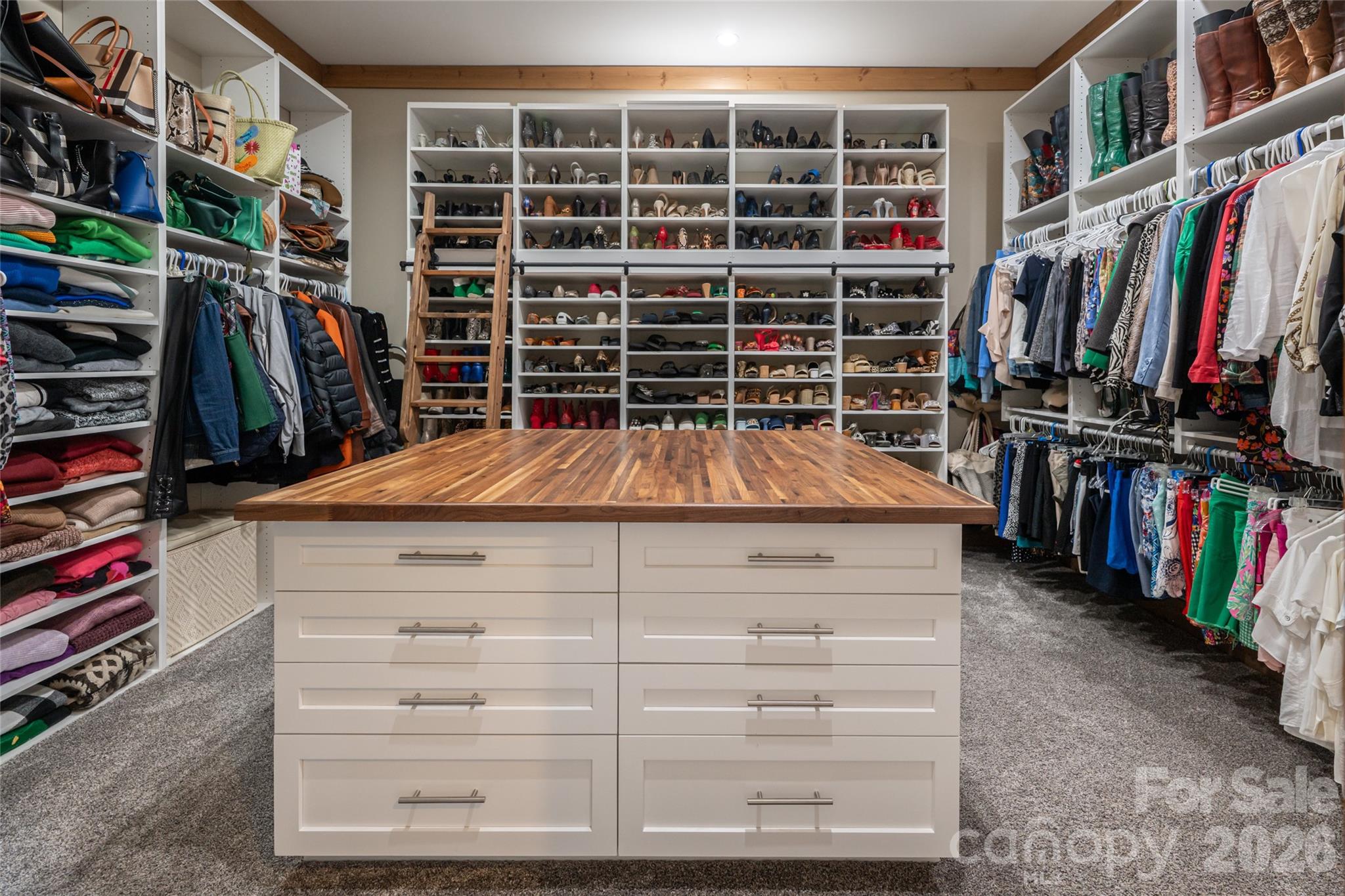 660 Pleasant Grove Road — Hendersonville