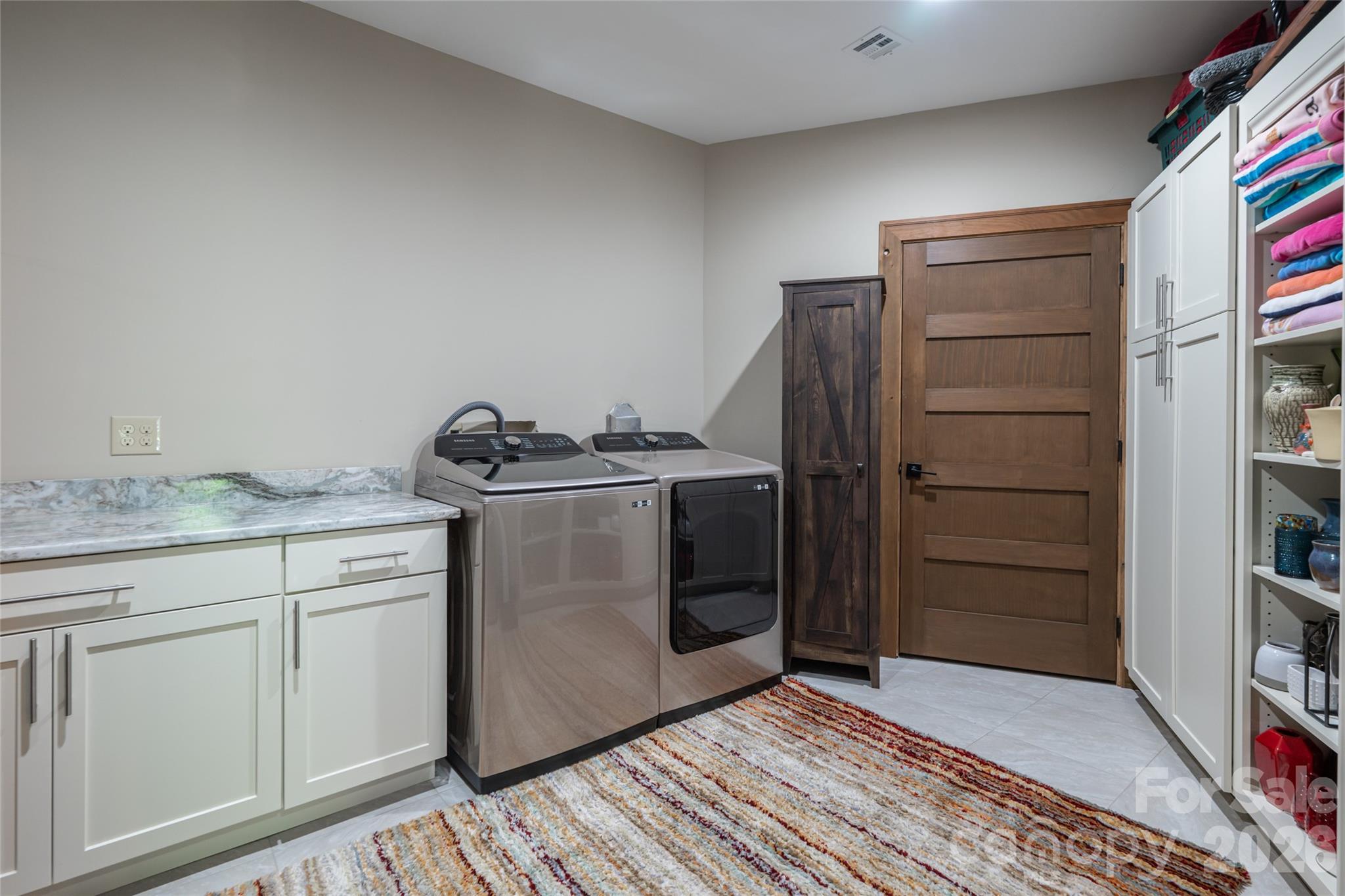 660 Pleasant Grove Road — Hendersonville