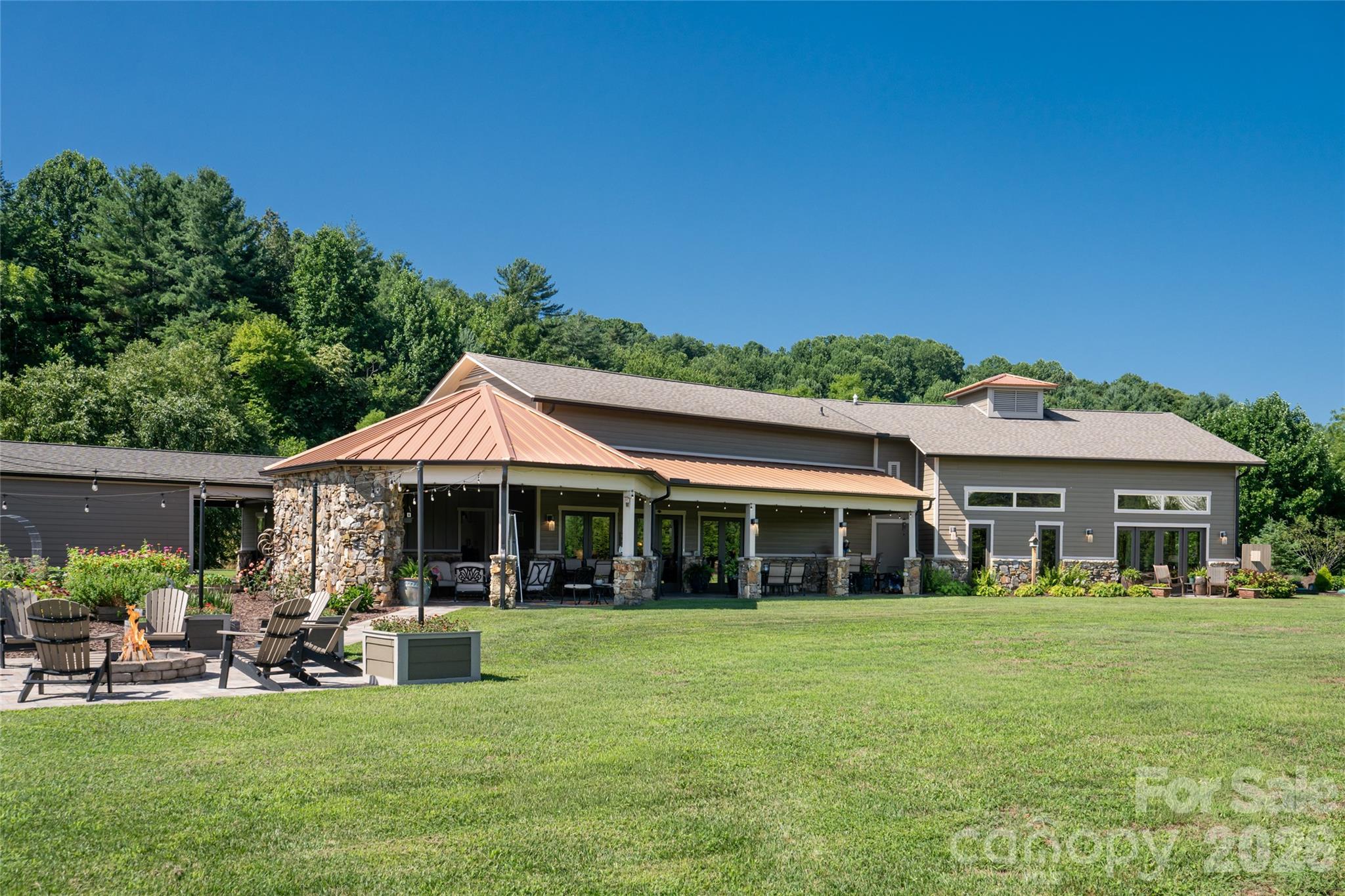 660 Pleasant Grove Road — Hendersonville