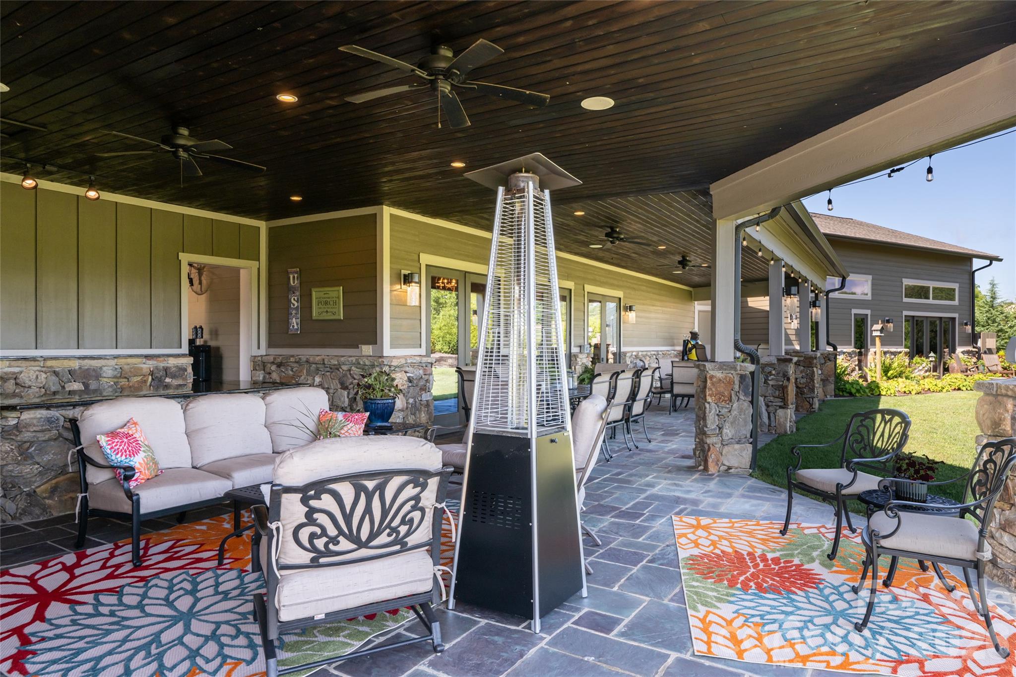 660 Pleasant Grove Road — Hendersonville