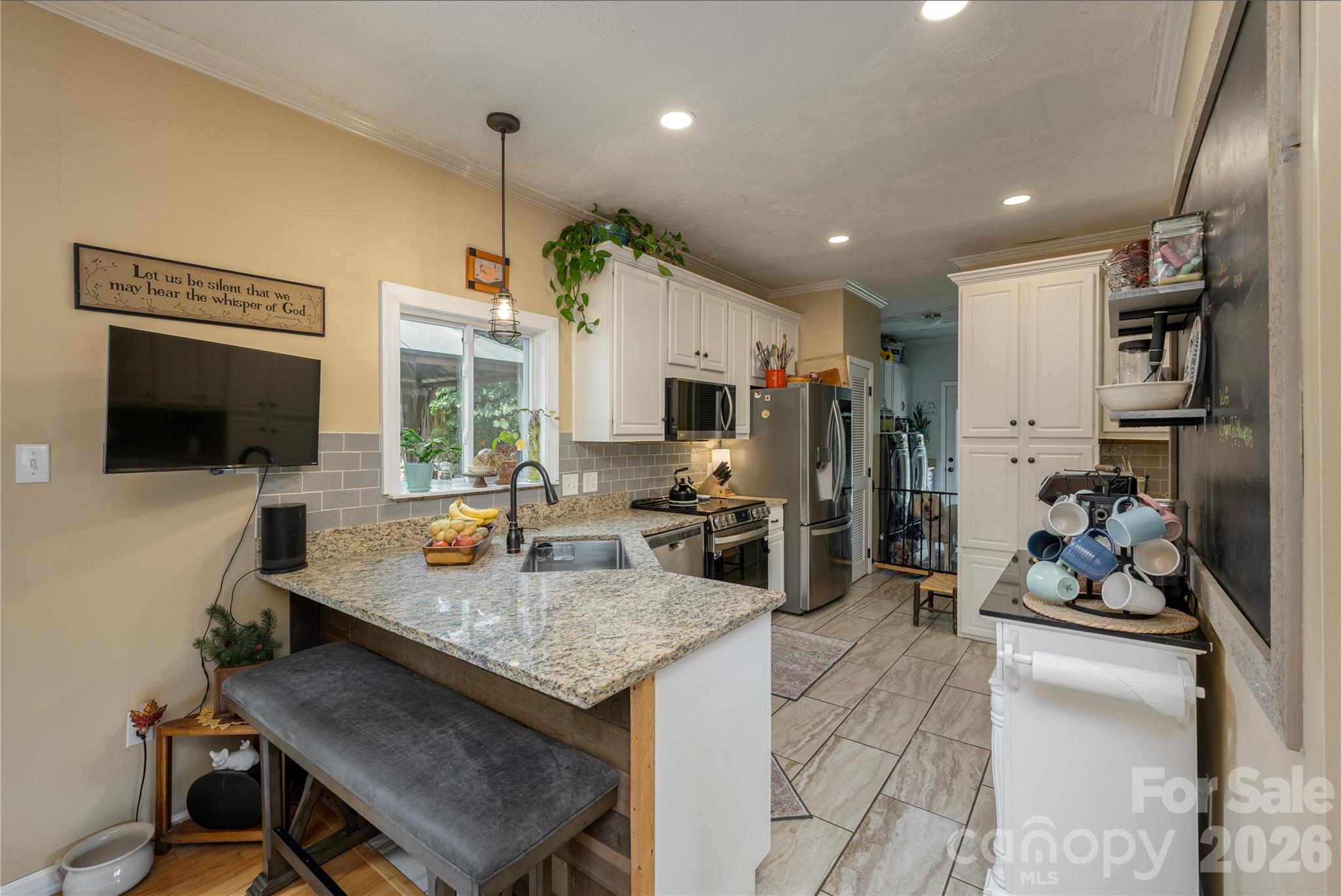 8 Blaines Way — Candler