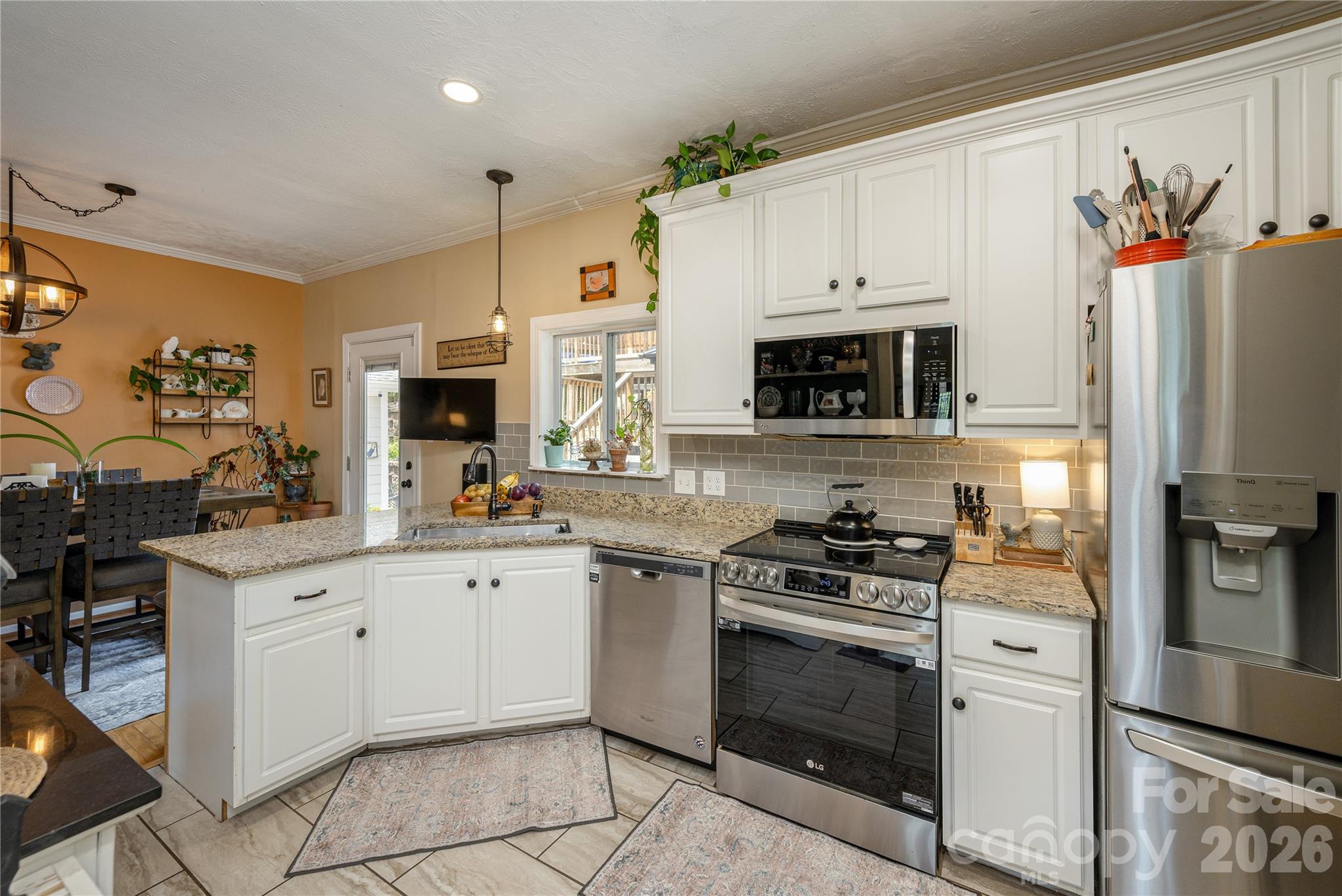 8 Blaines Way — Candler