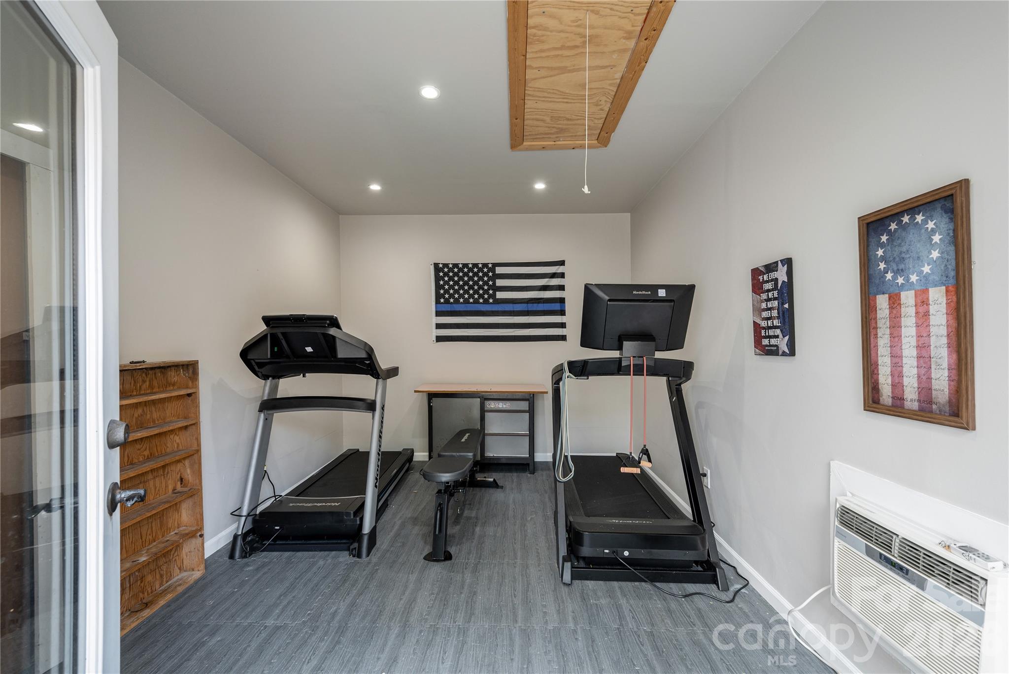 8 Blaines Way — Candler