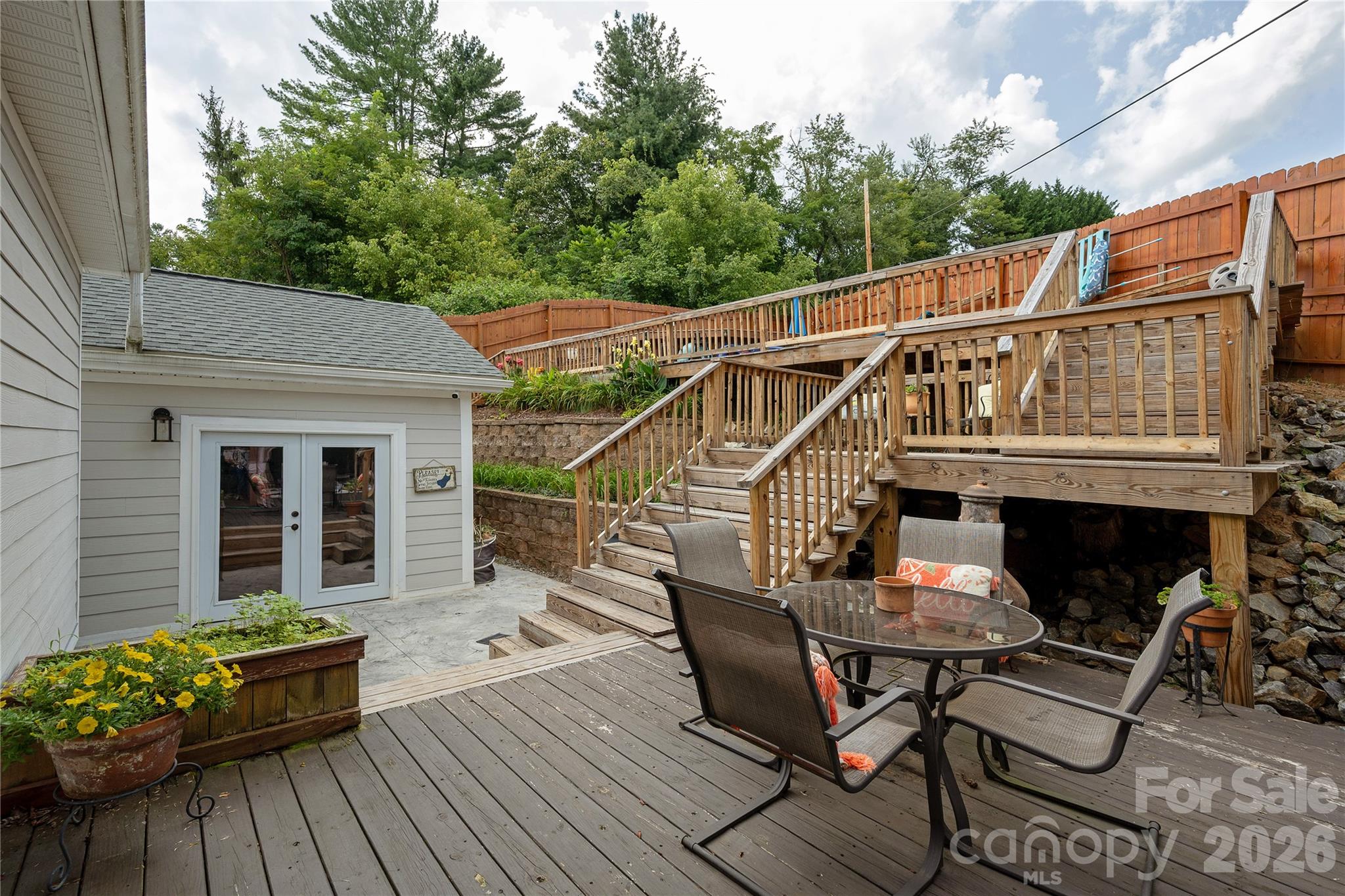 8 Blaines Way — Candler