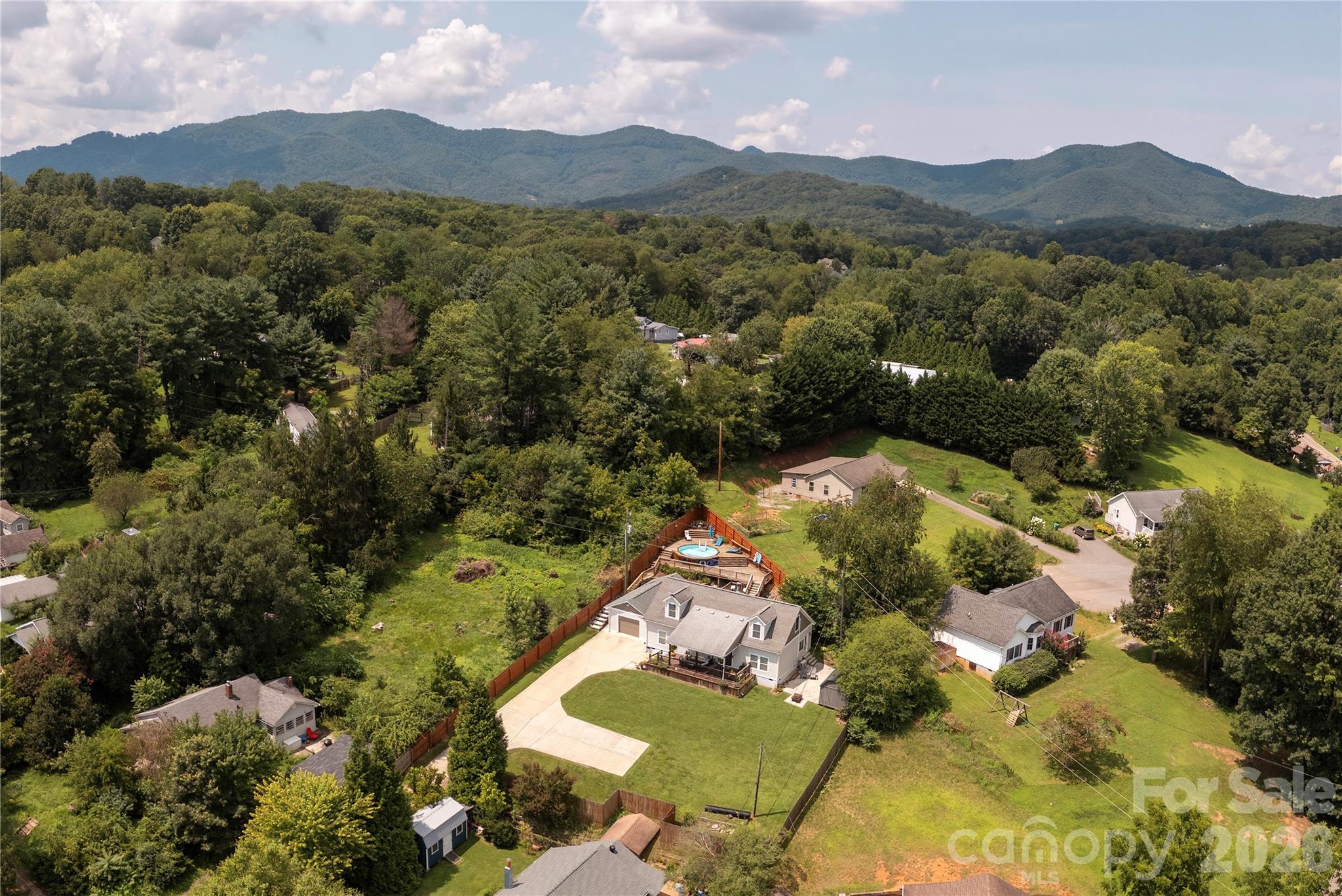 8 Blaines Way — Candler