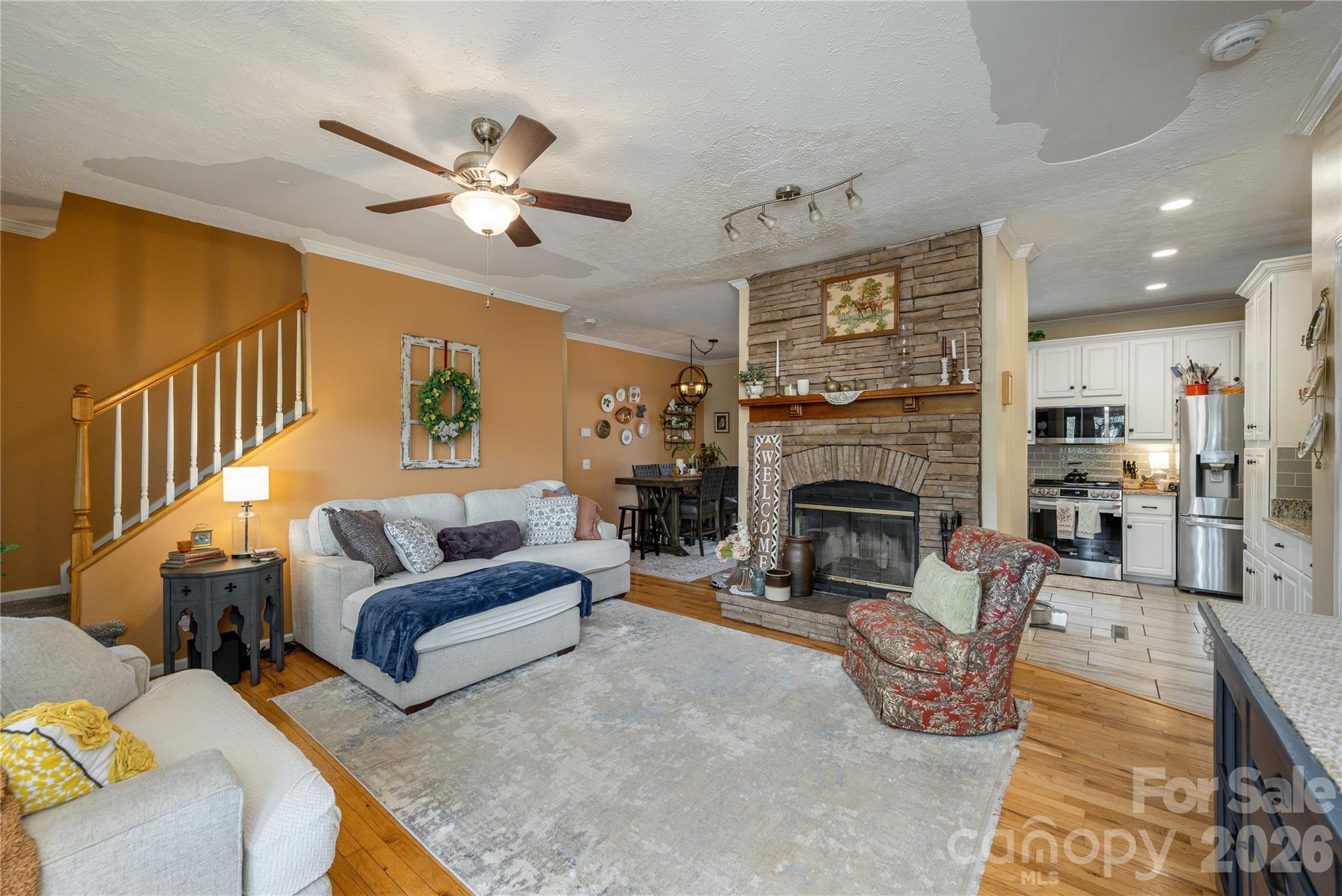 8 Blaines Way — Candler