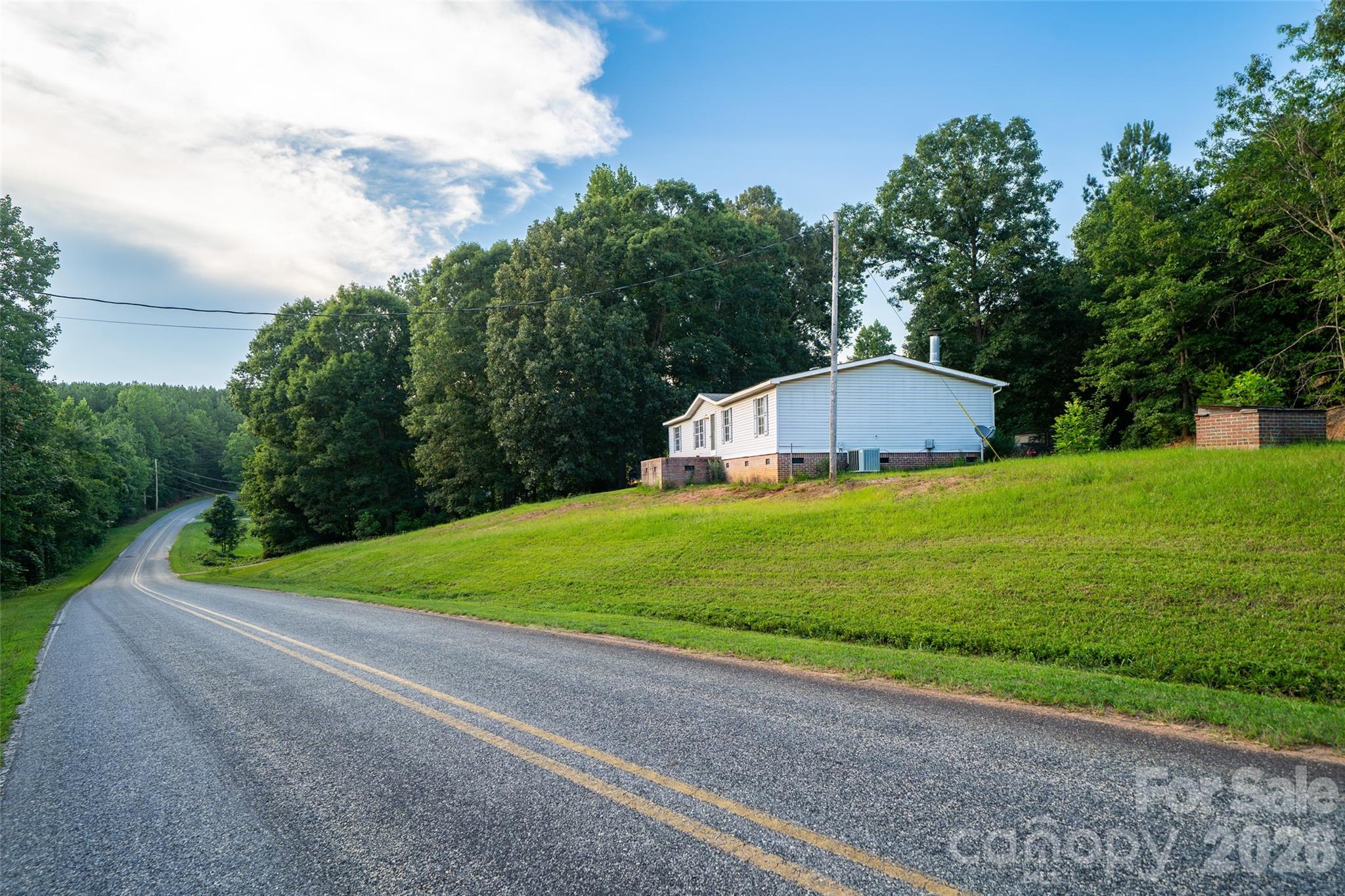 479 McDade Road — Tryon