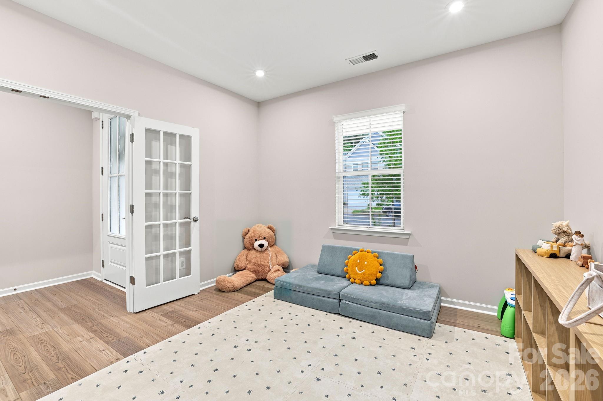 8226 Franklin Trail Street — Charlotte