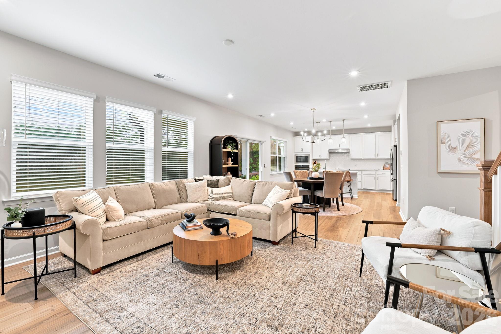 8226 Franklin Trail Street — Charlotte