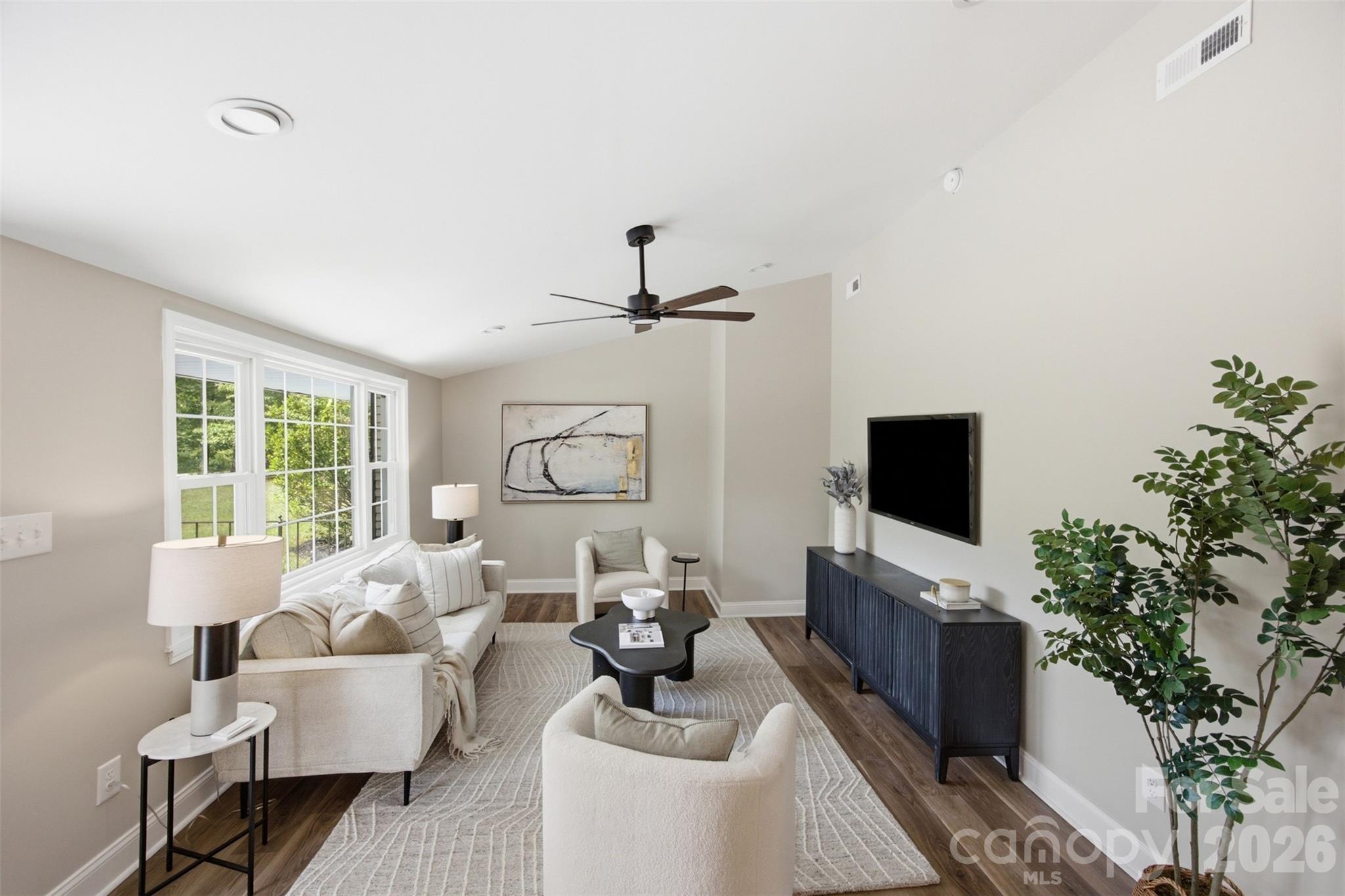8223 Knollwood Circle — Charlotte