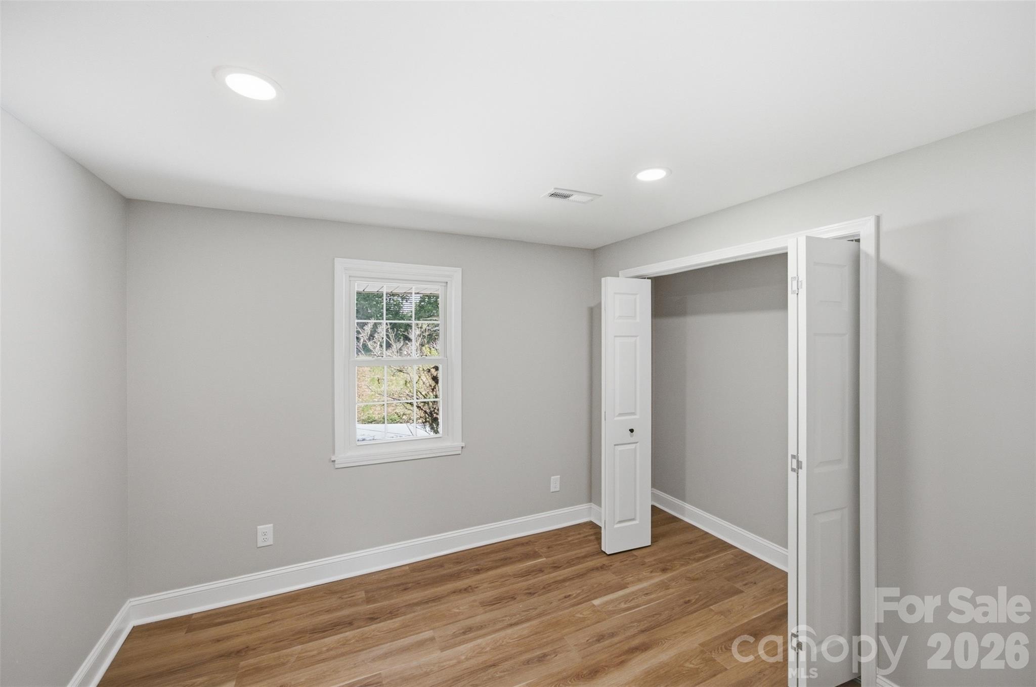 8223 Knollwood Circle — Charlotte