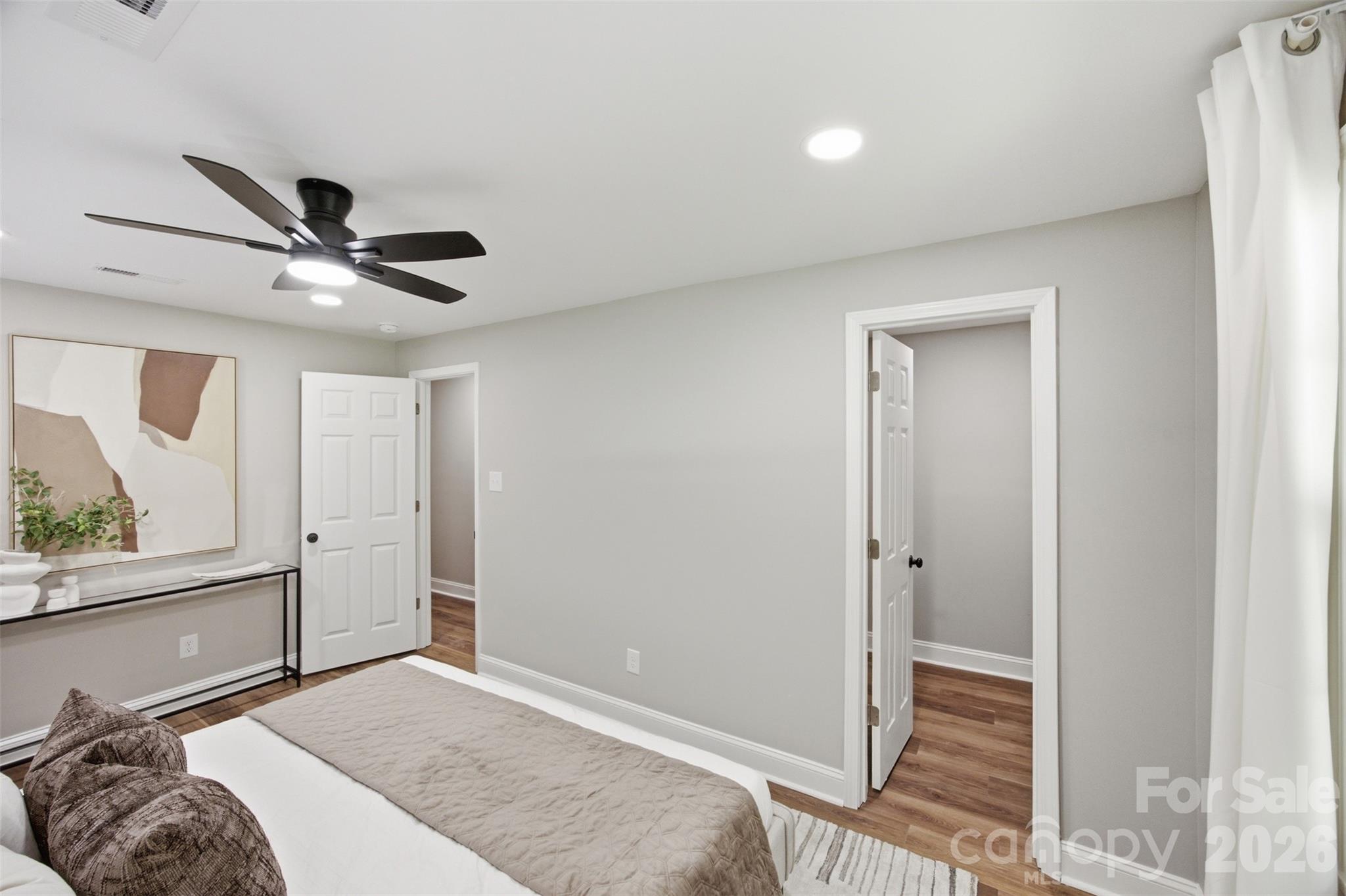 8223 Knollwood Circle — Charlotte