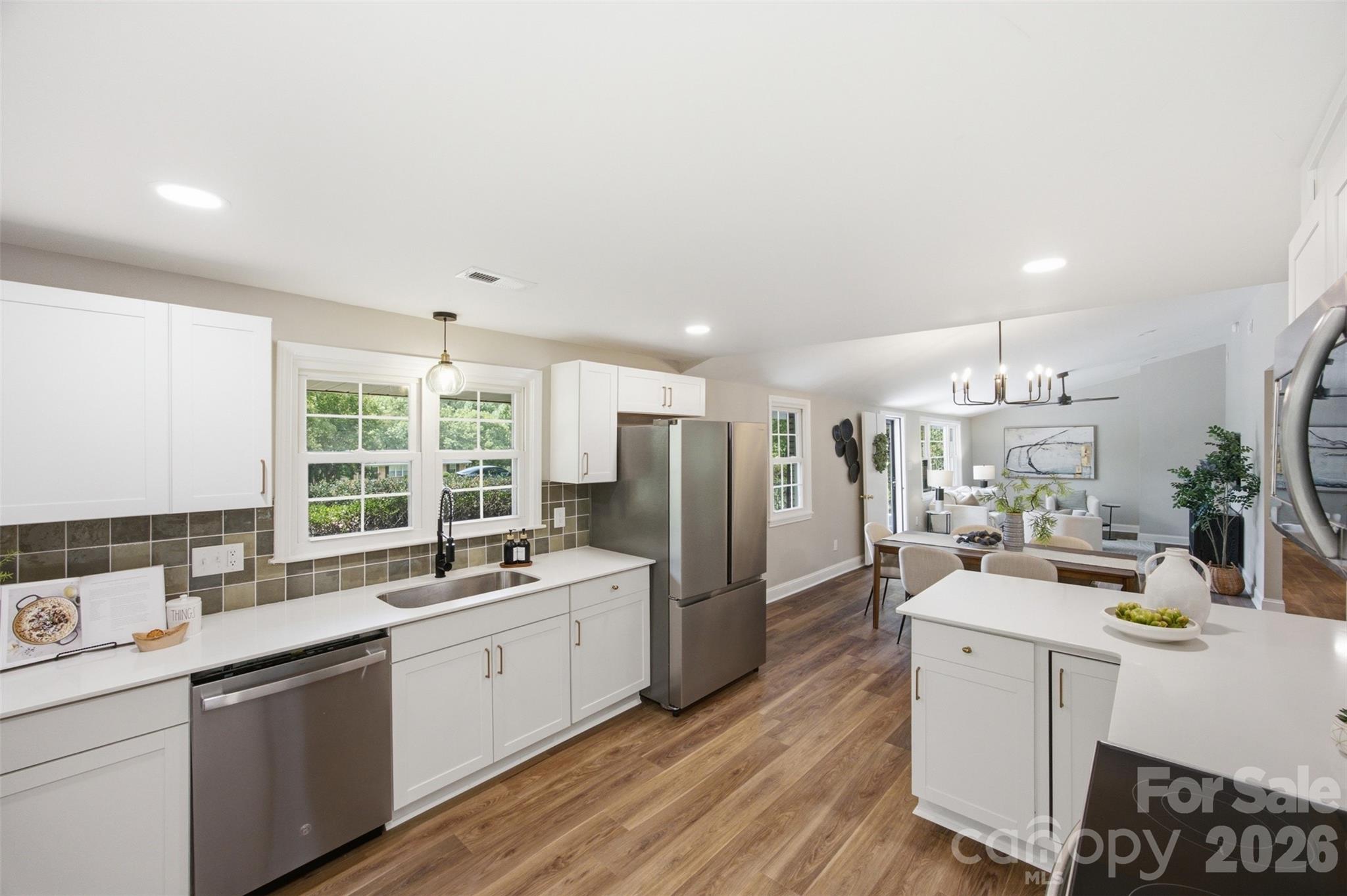 8223 Knollwood Circle — Charlotte