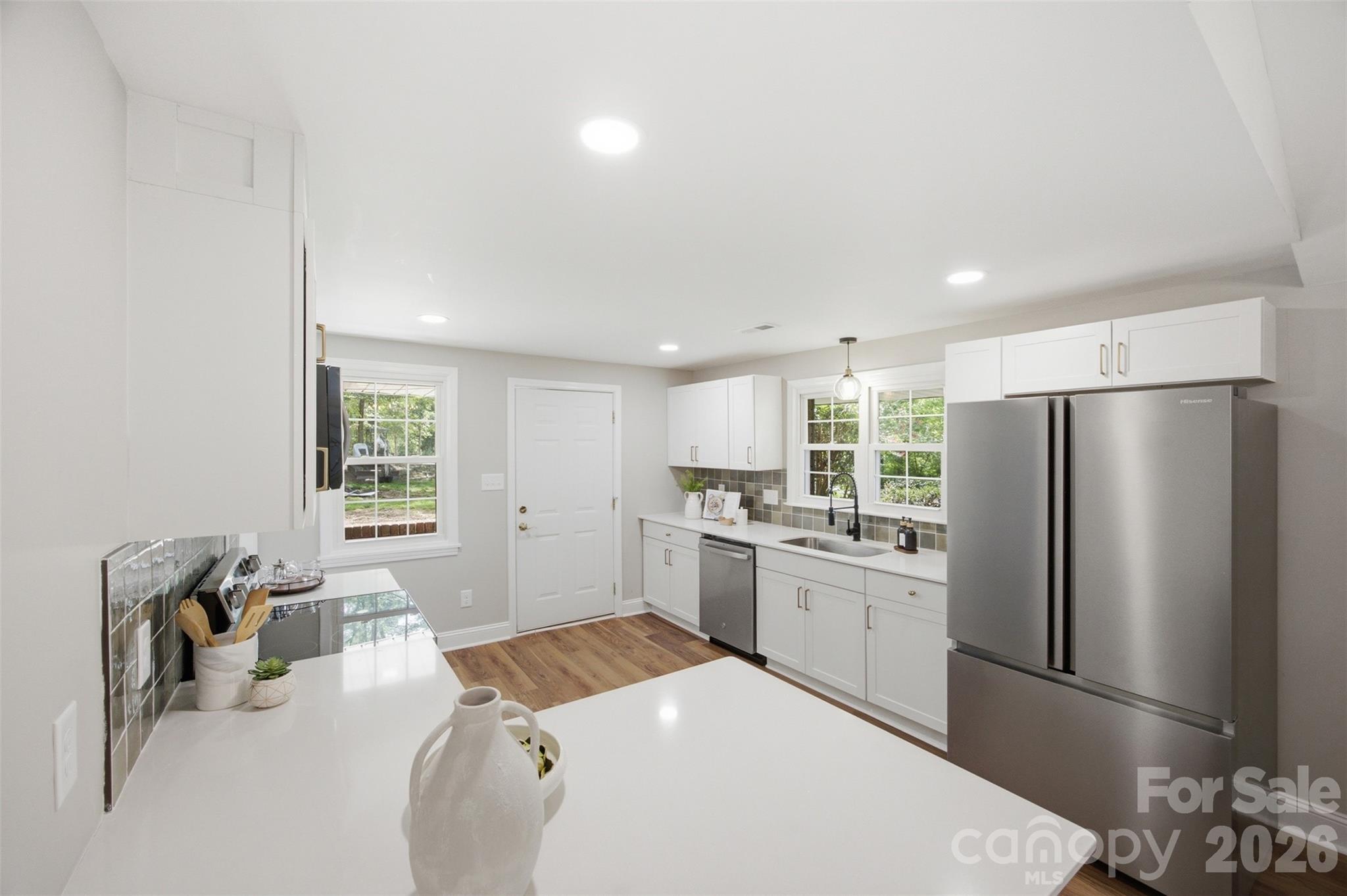 8223 Knollwood Circle — Charlotte