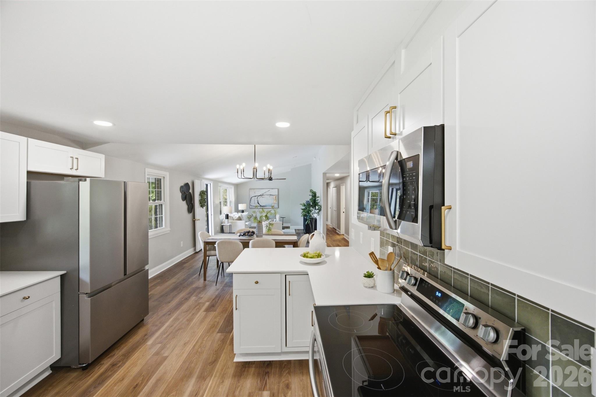 8223 Knollwood Circle — Charlotte