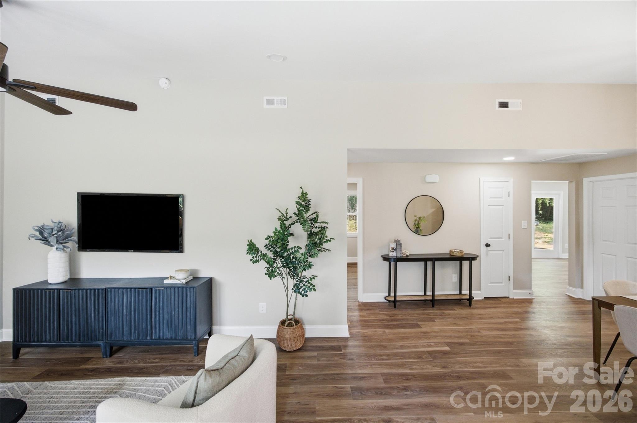 8223 Knollwood Circle — Charlotte