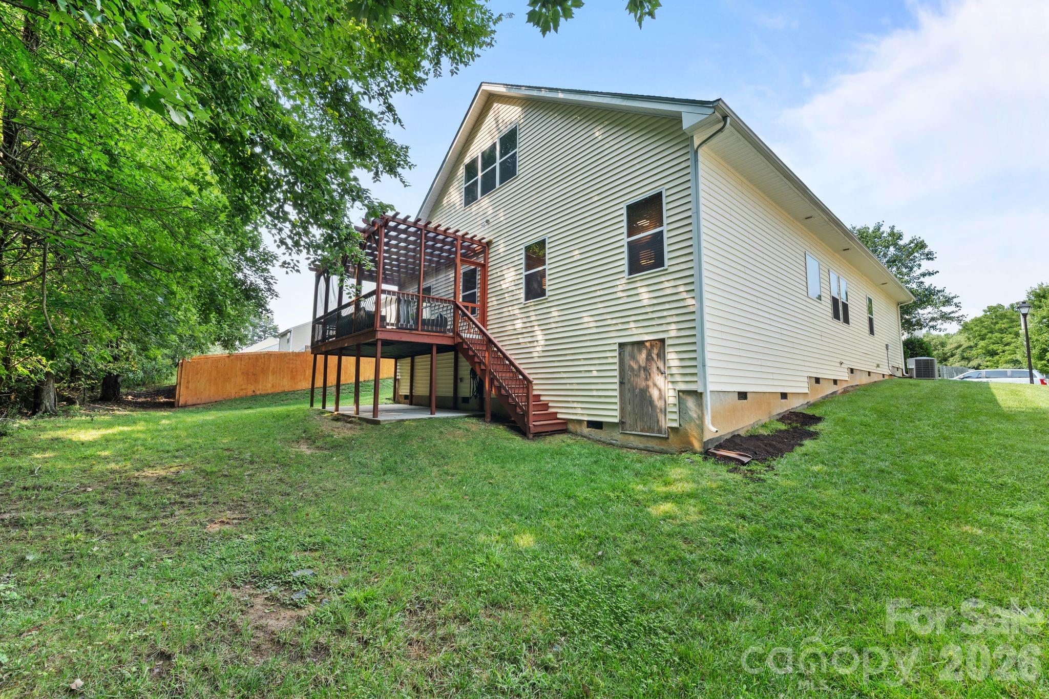 3813 Quiet Creek Circle — Charlotte