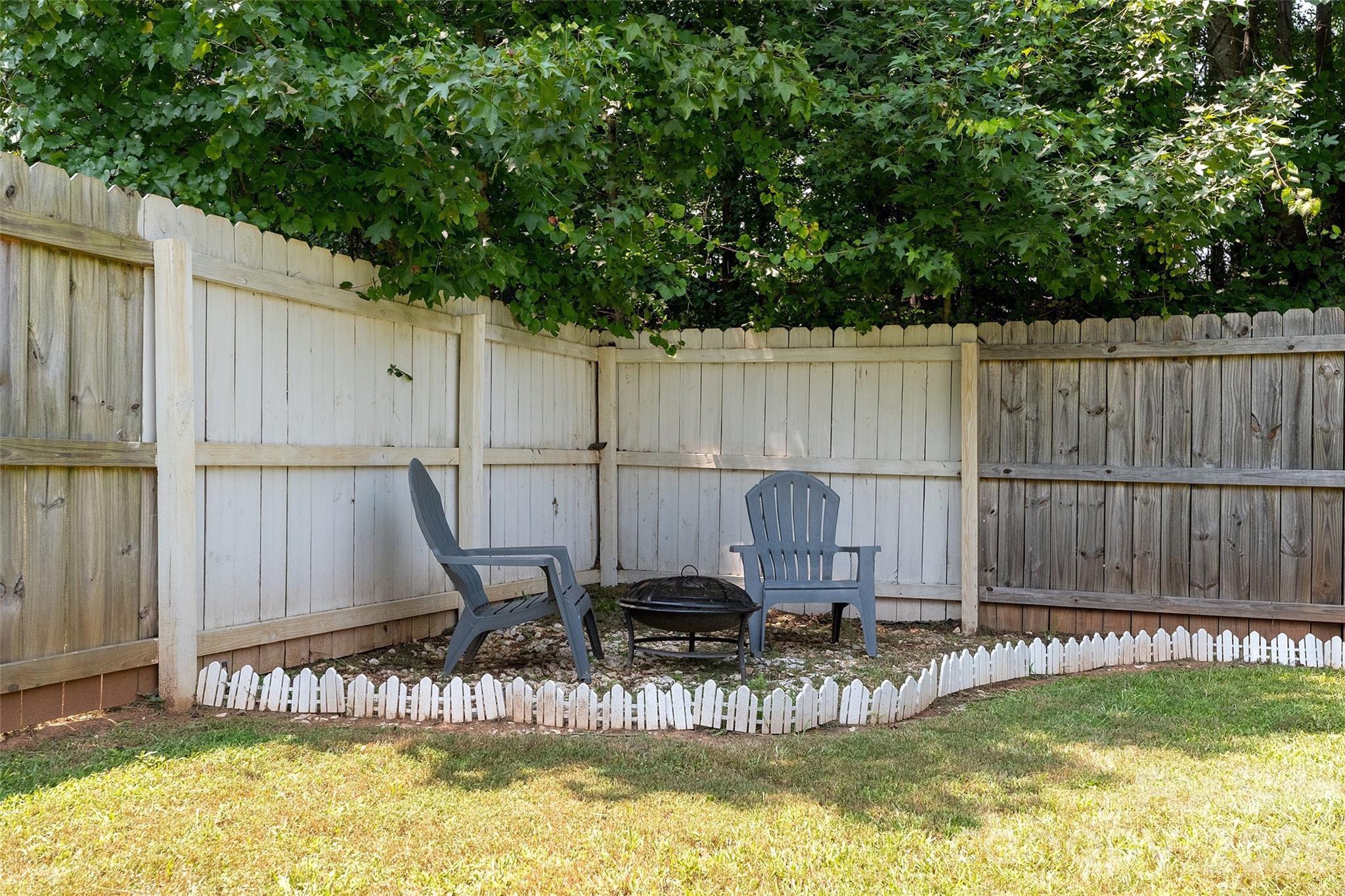 8019 Shiny Meadow Lane — Charlotte