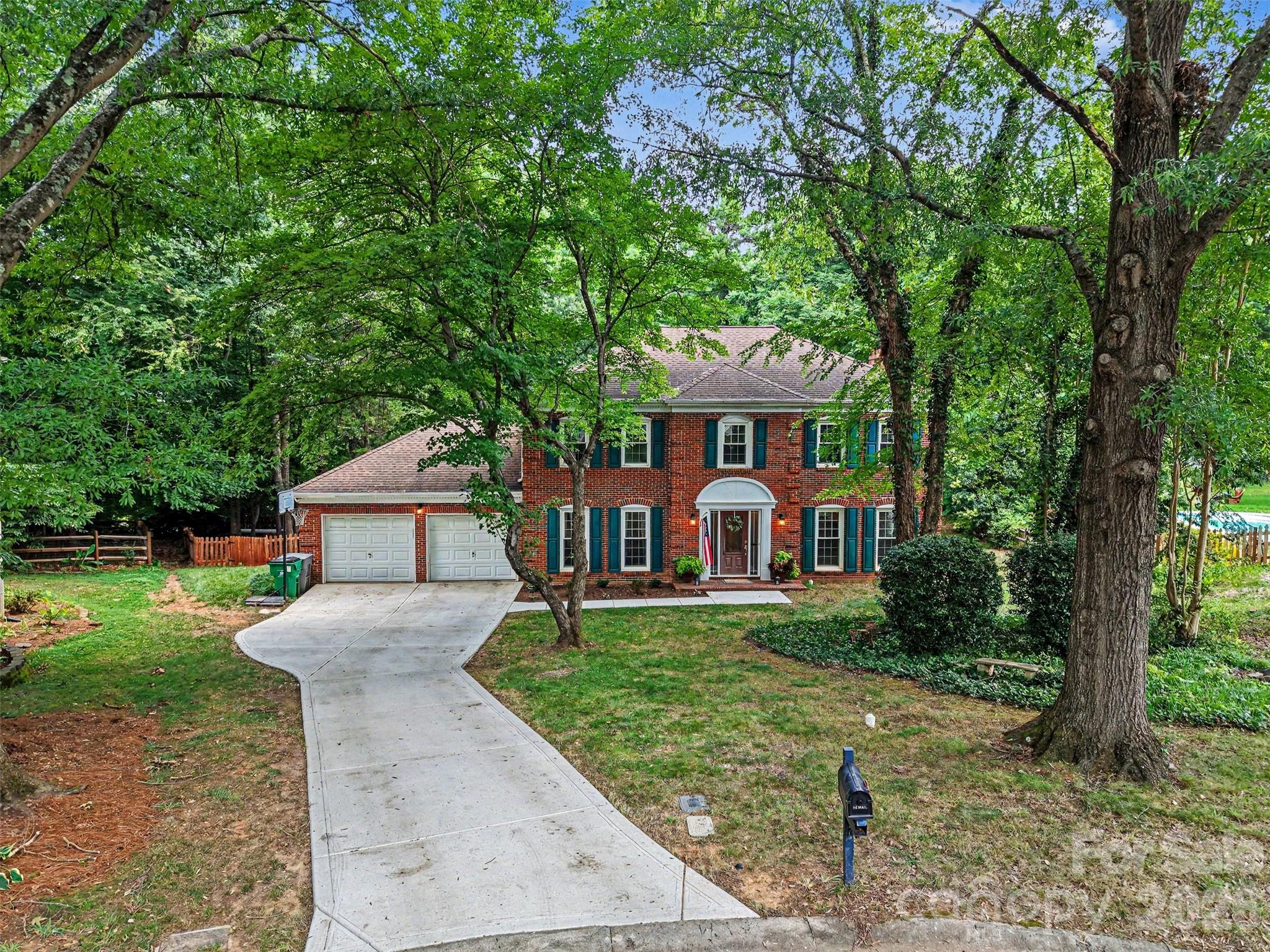 3108 Peregrine Court — Charlotte
