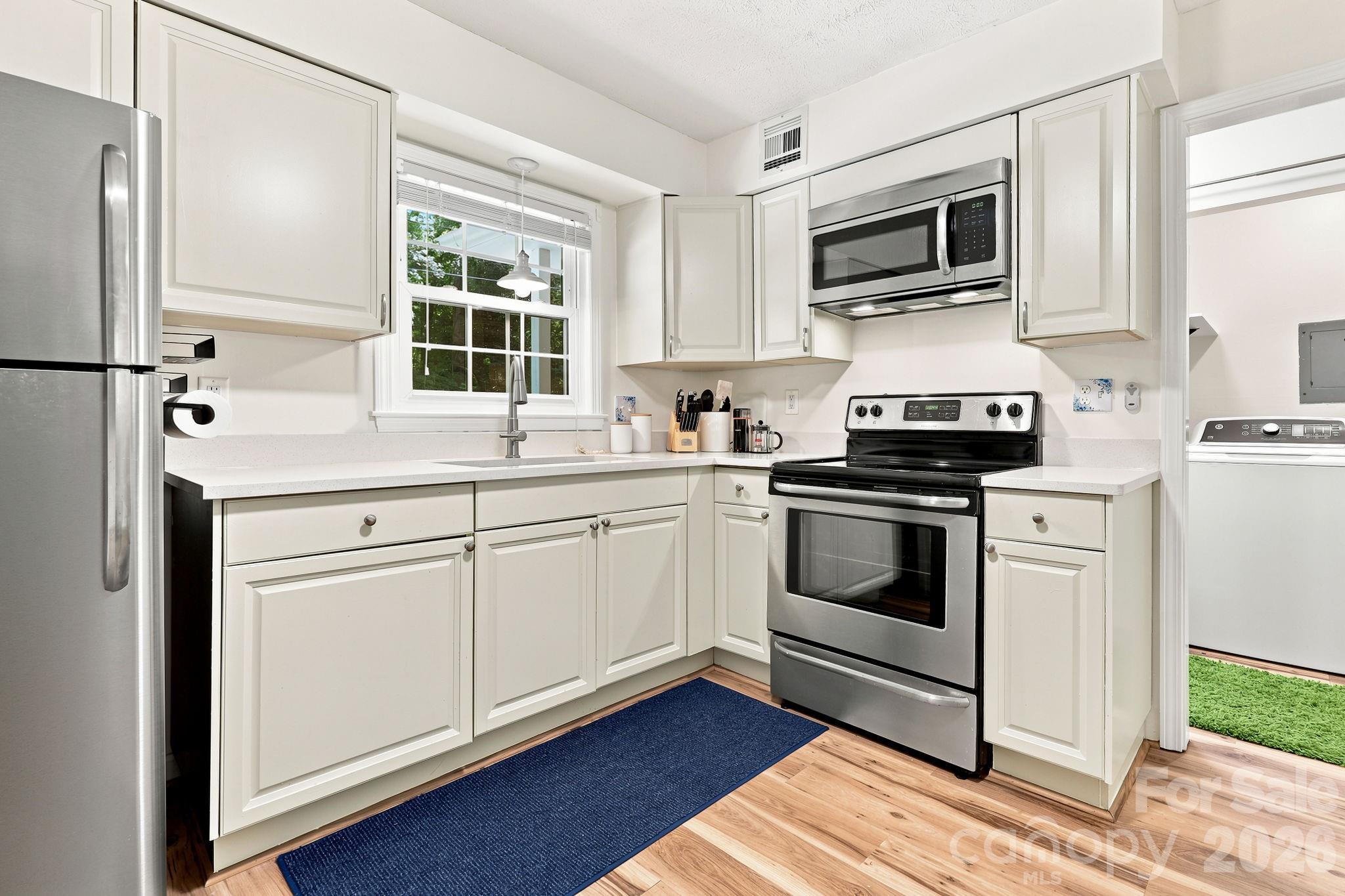 101 Boyd Drive #2C — Flat Rock
