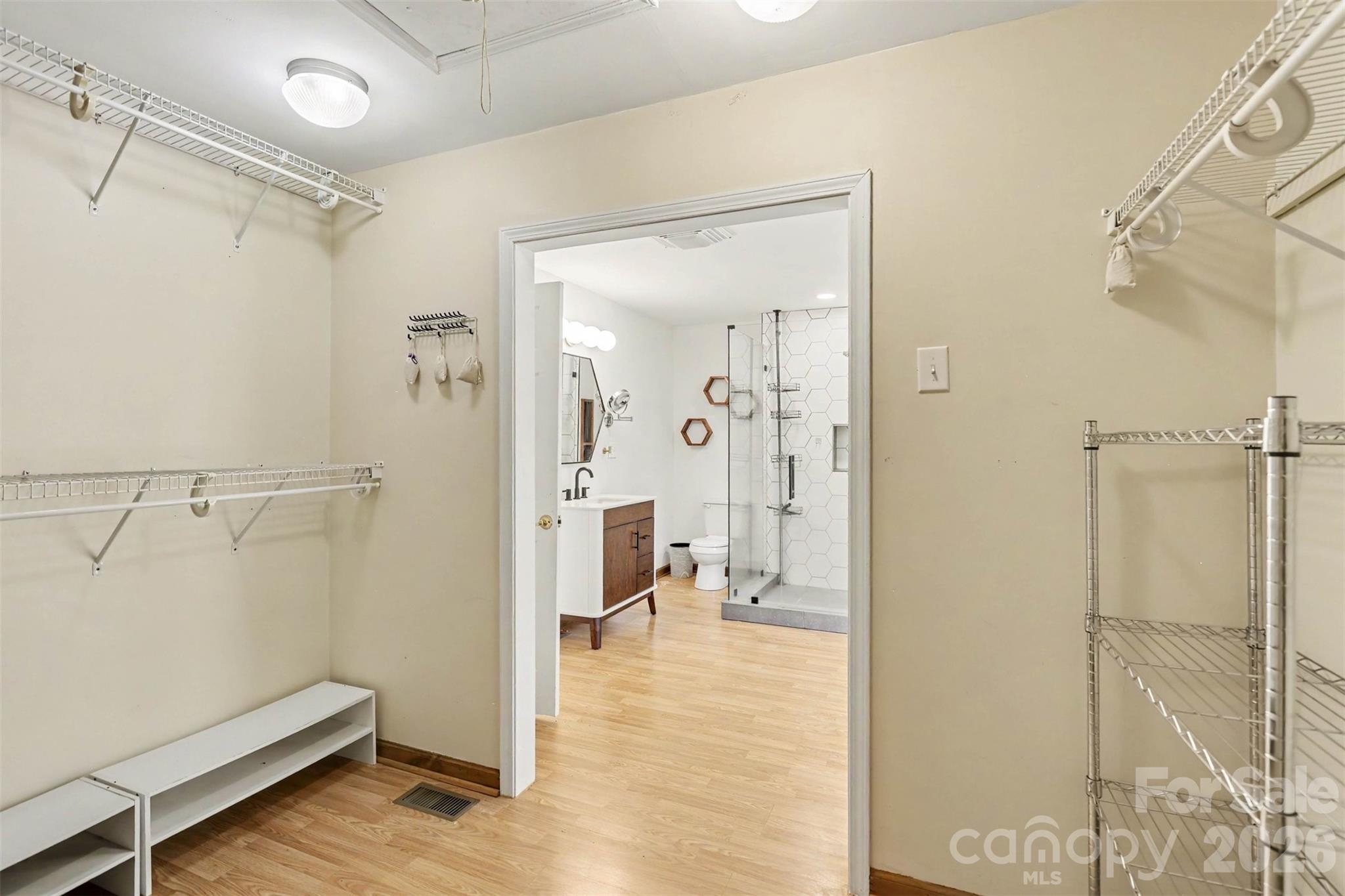 3608 Cowboy Lane — Charlotte