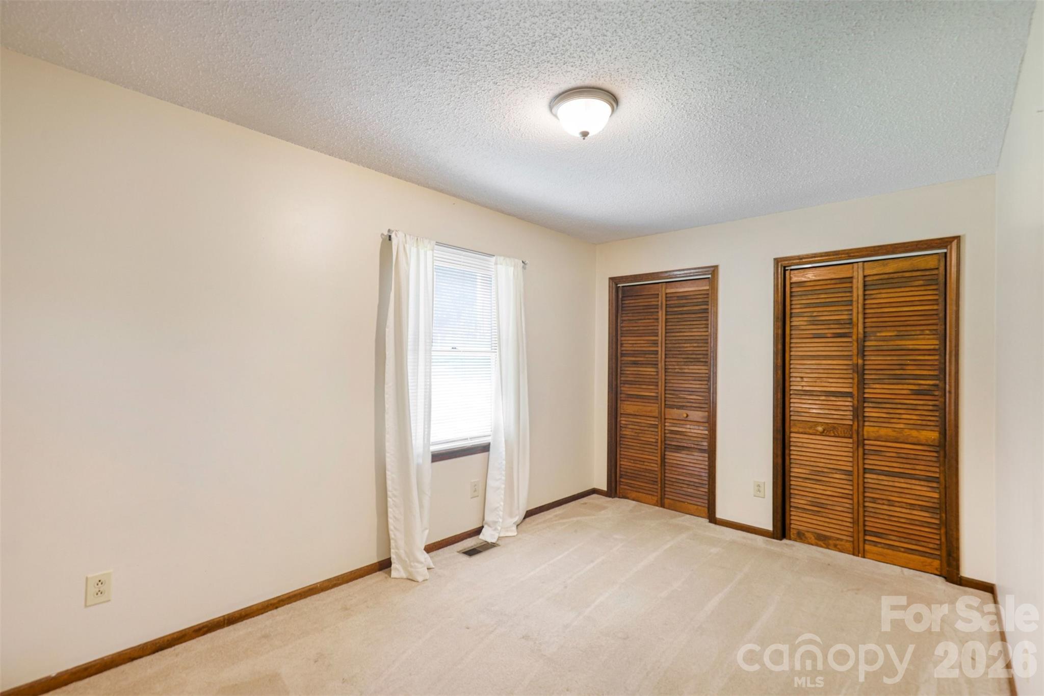 3608 Cowboy Lane — Charlotte