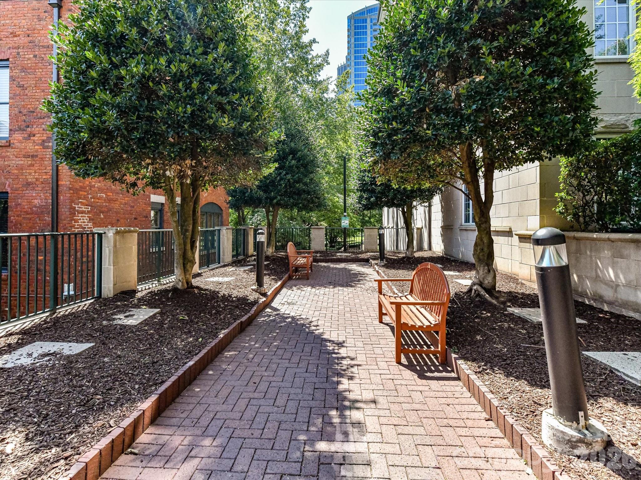 300 W 5th Street #2 — Charlotte