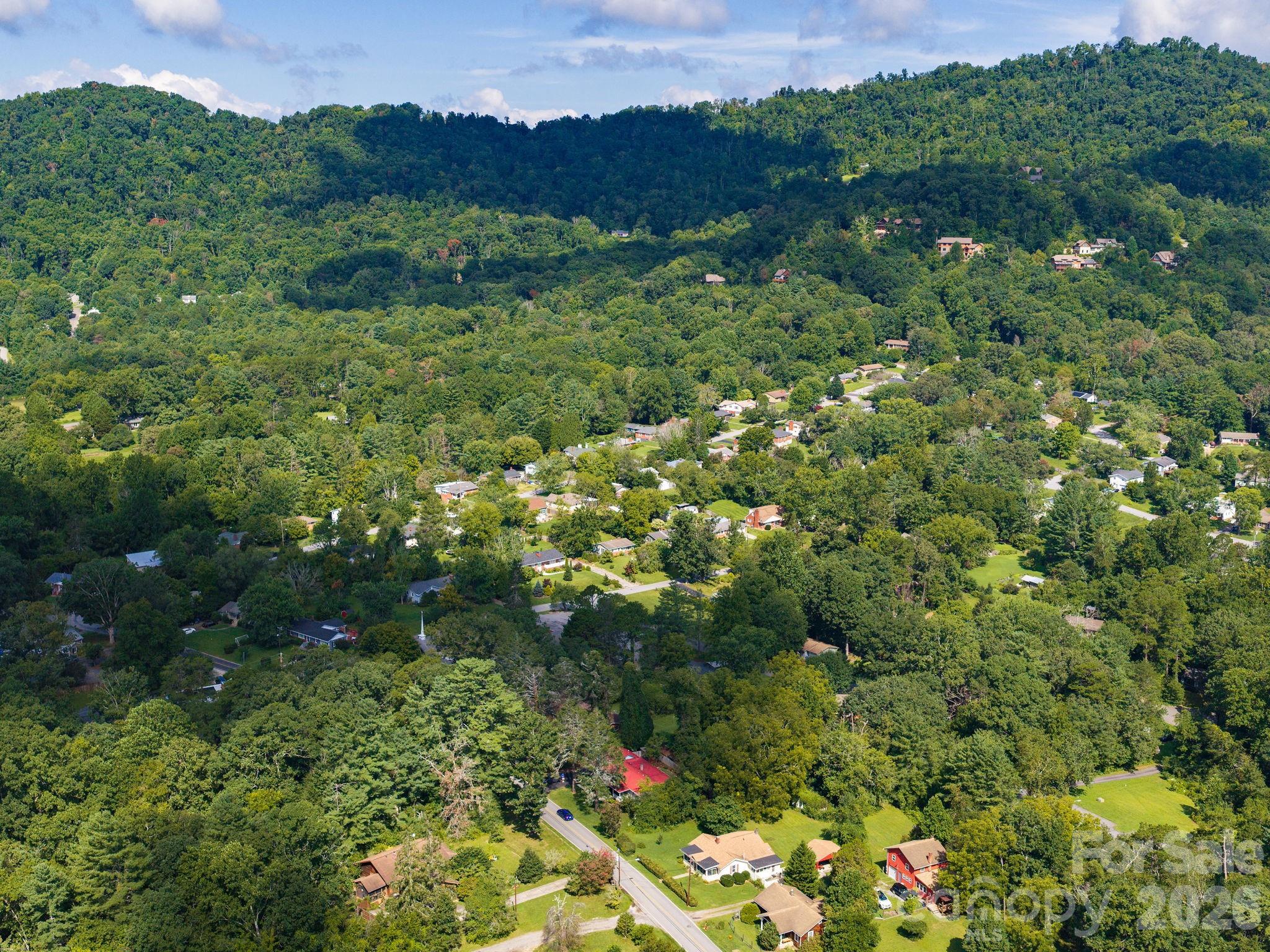 304 Old Haw Creek Road — Asheville